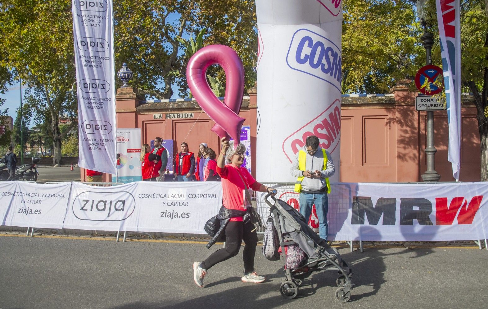 Las mejores fotos de la Carrera de la Mujer de Sevilla 2025. 412