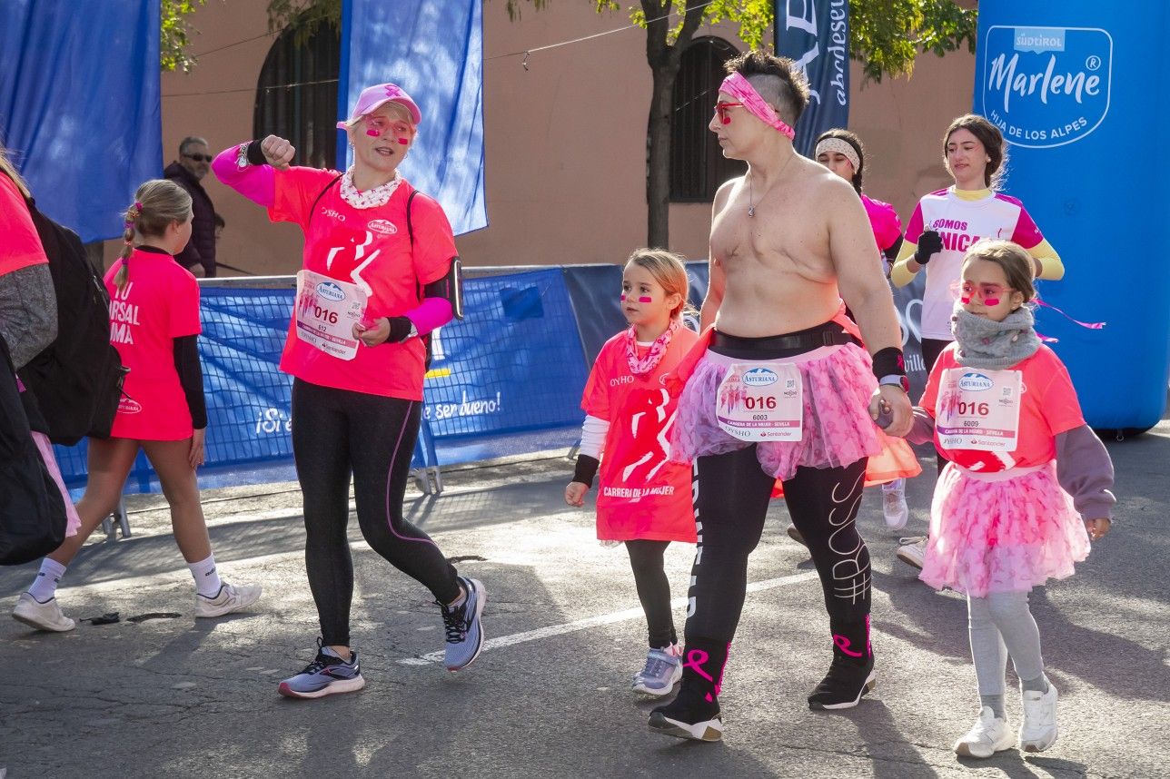 Las mejores fotos de la Carrera de la Mujer de Sevilla 2025. 420