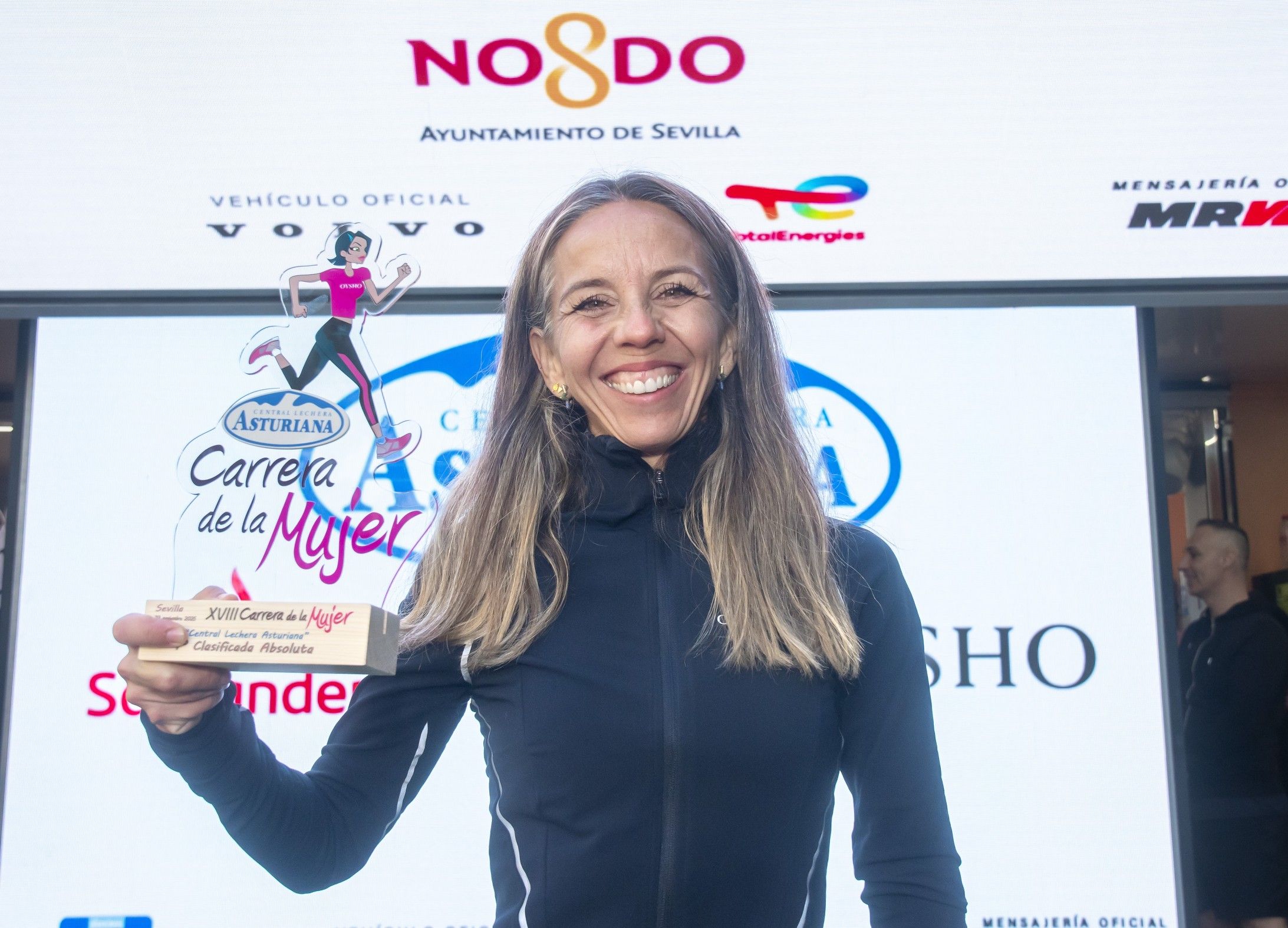 Las mejores fotos de la premiación de la Carrera de la Mujer de Sevilla 2025. 454 JJ UBEDA