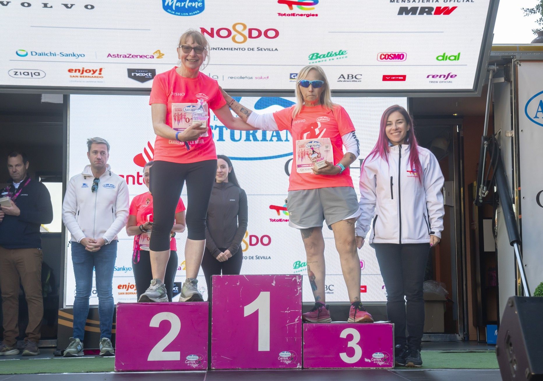 Las mejores fotos de la premiación de la Carrera de la Mujer de Sevilla 2025. 468 JJ UBEDA