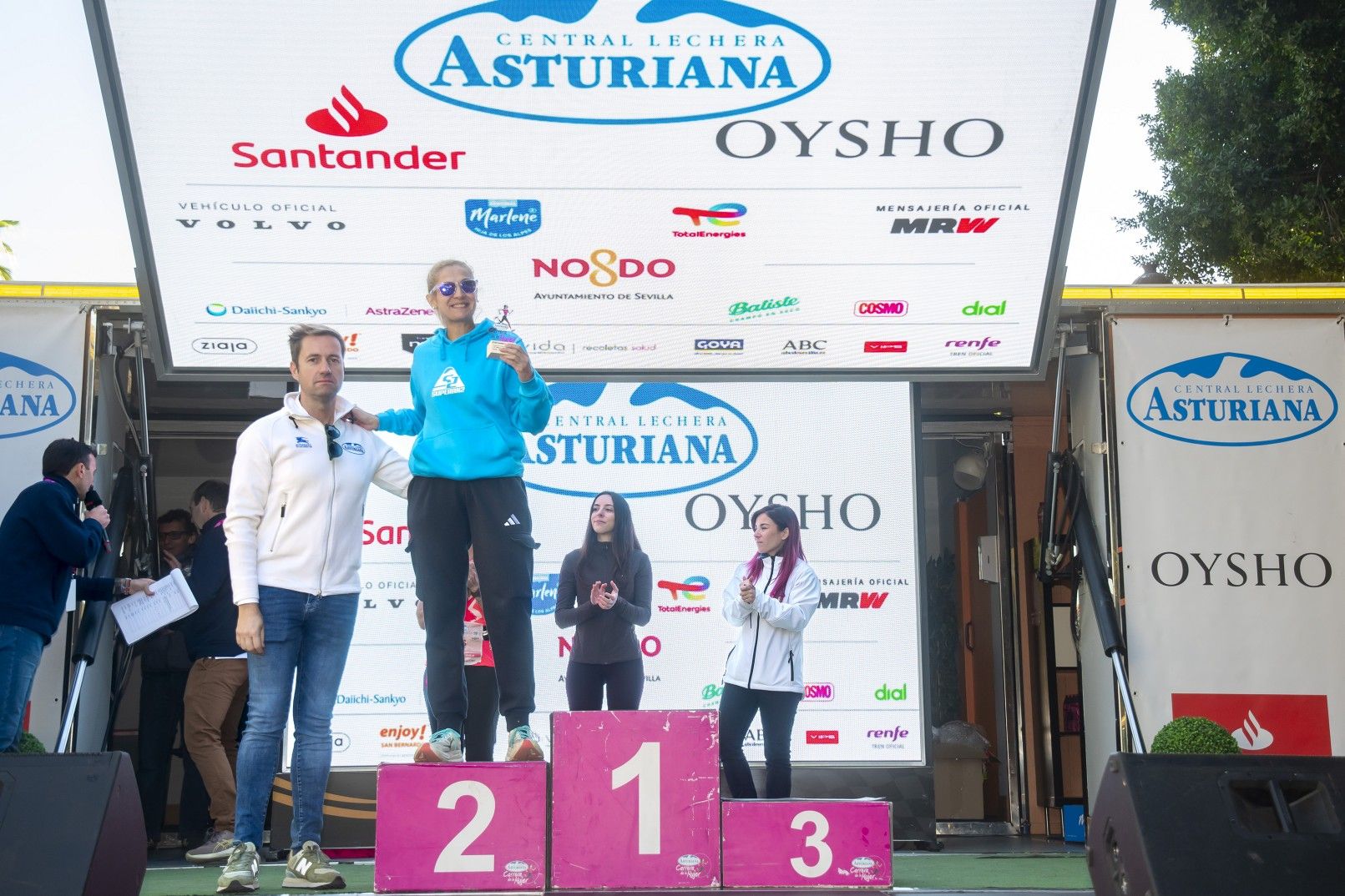 Las mejores fotos de la premiación de la Carrera de la Mujer de Sevilla 2025. 474 JJ UBEDA
