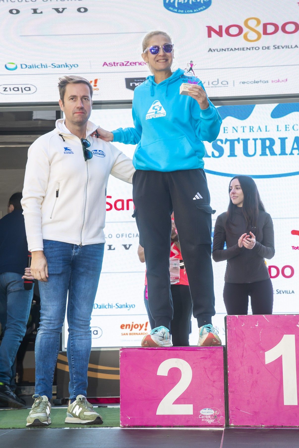 Las mejores fotos de la premiación de la Carrera de la Mujer de Sevilla 2025. 475 JJ UBEDA