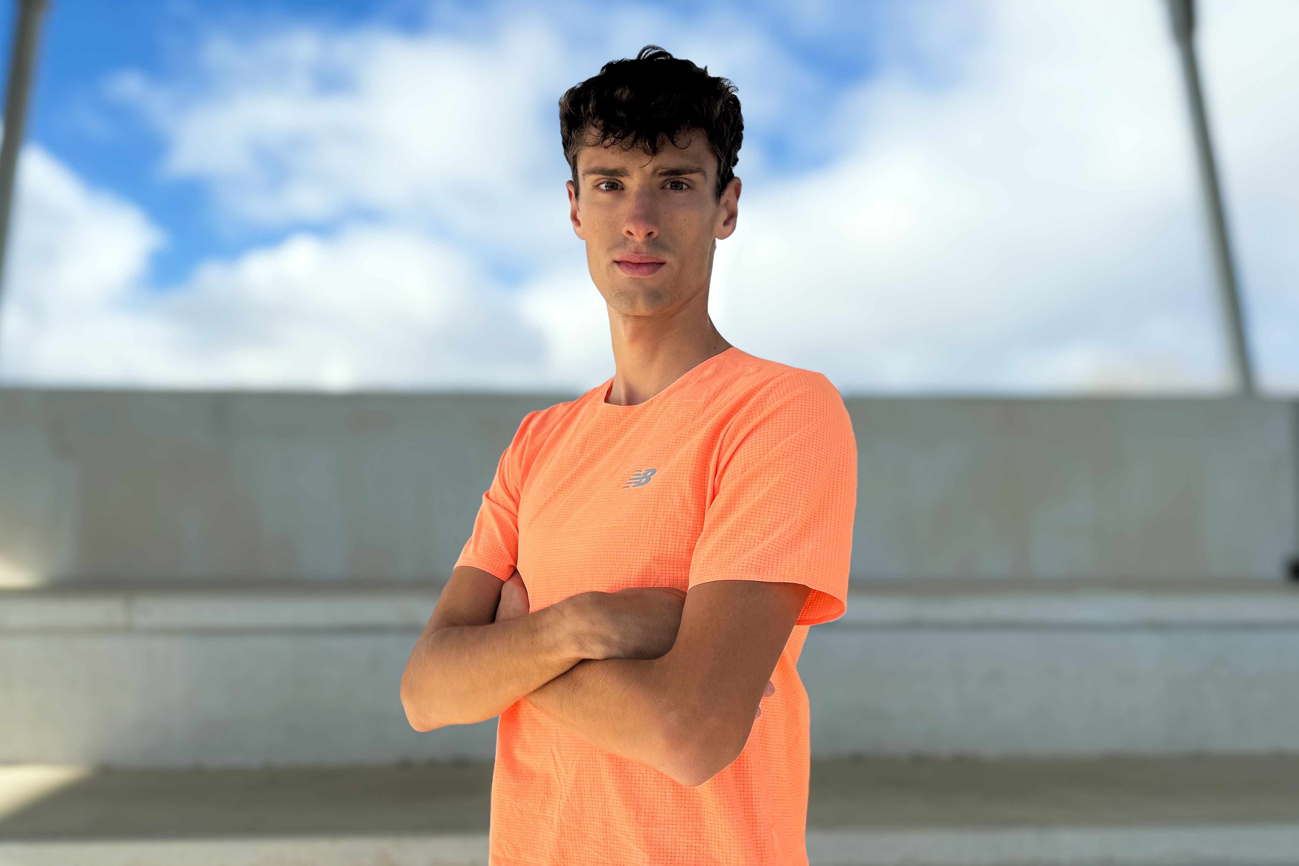 Durante sus tres primeras temporadas en la NCAA estadounidense, Martín Segurola pasó bajo el radar del aficionado español al atletismo, pero fue 2025 el año que le situó en el mapa del mediofondo español. PERSONAL BEST