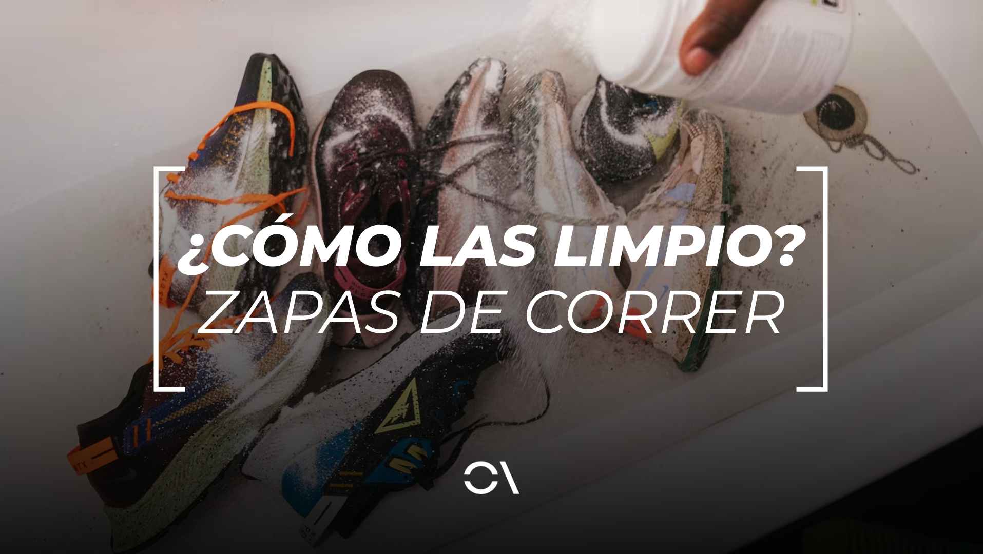 Limpiar tus zapatillas de correr como es debido no exige grandes esfuerzos: solo un poco de paciencia, jabón neutro y movimientos suaves.