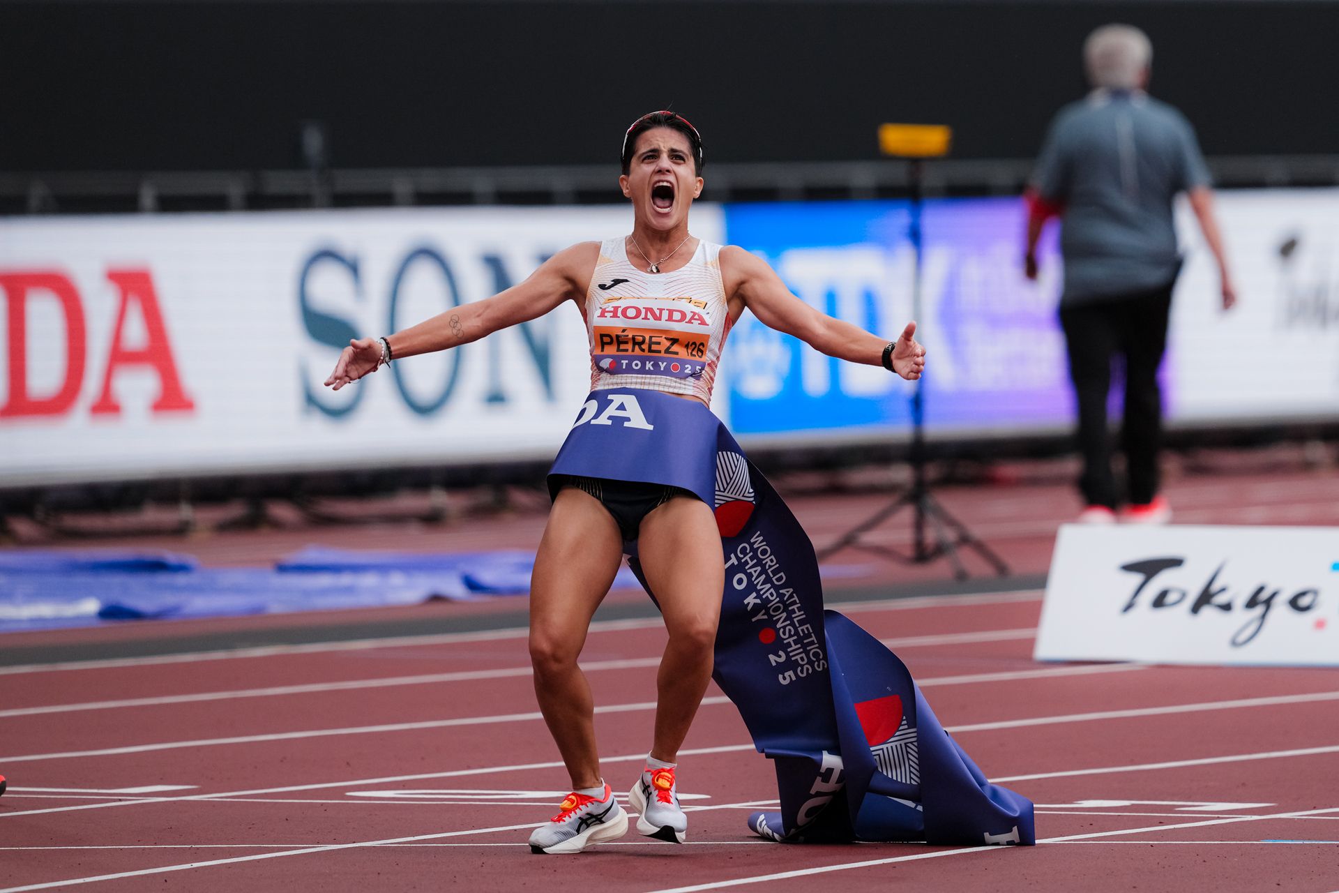 La atleta española María Pérez ha sido proclamada ganadora absoluta del World Athletics Race Walking Tour 2025, consolidando una temporada histórica que refuerza su liderazgo mundial en la disciplina de marcha atlética. RFEA
