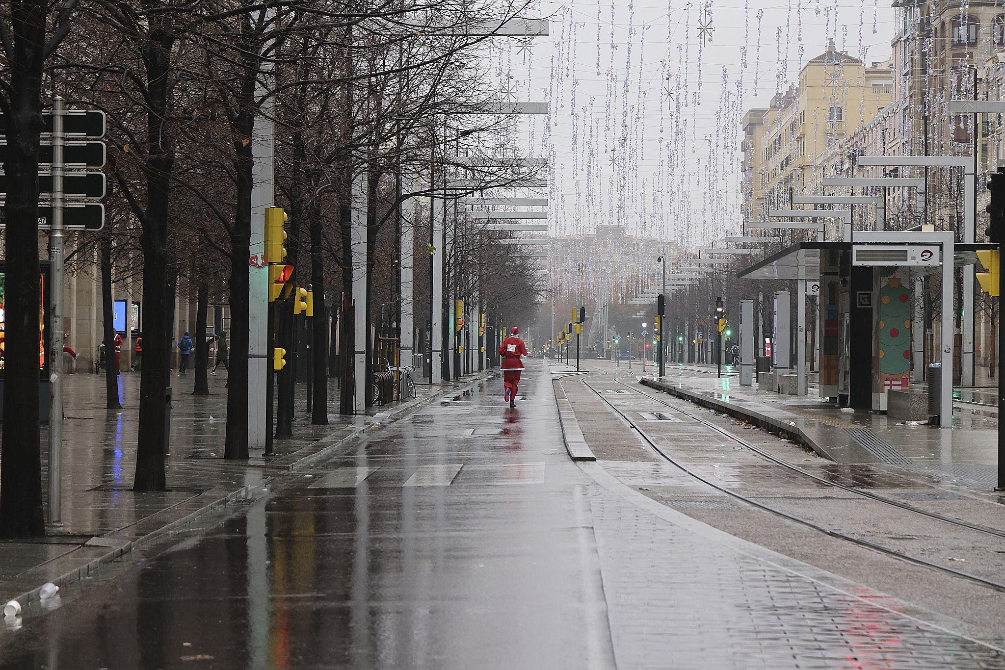 Las mejores fotos de la Carrera de Papá Noel Caja Rural de Aragón. 021