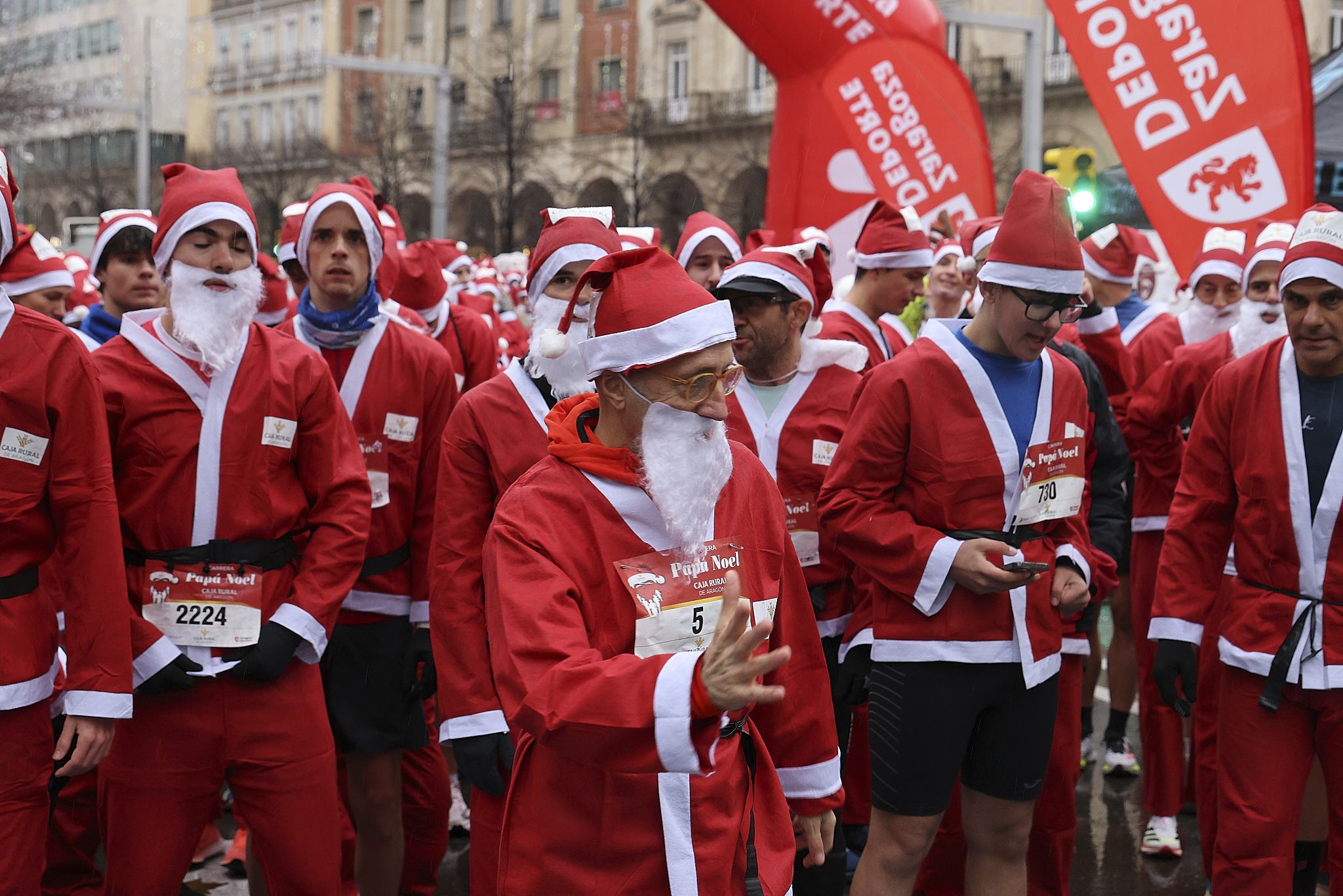Las mejores fotos de la Carrera de Papá Noel Caja Rural de Aragón. 038