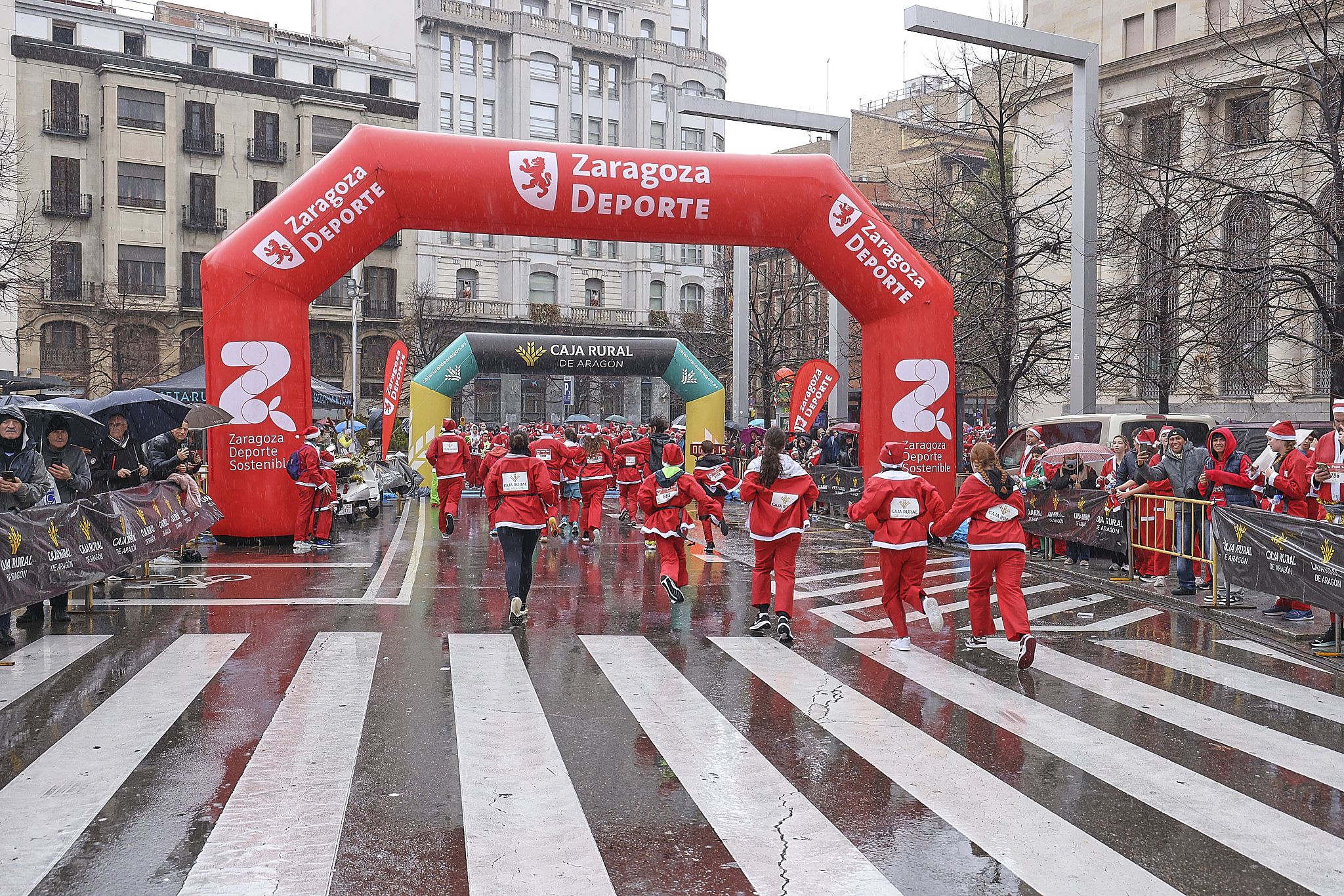 Las mejores fotos de la Carrera de Papá Noel Caja Rural de Aragón. 494