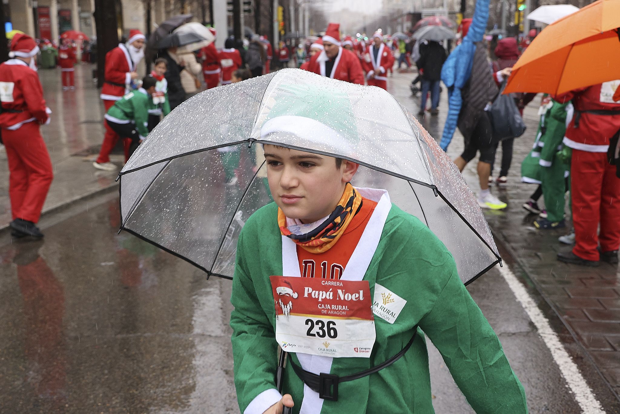 Las mejores fotos de la Carrera de Papá Noel Caja Rural de Aragón. 620
