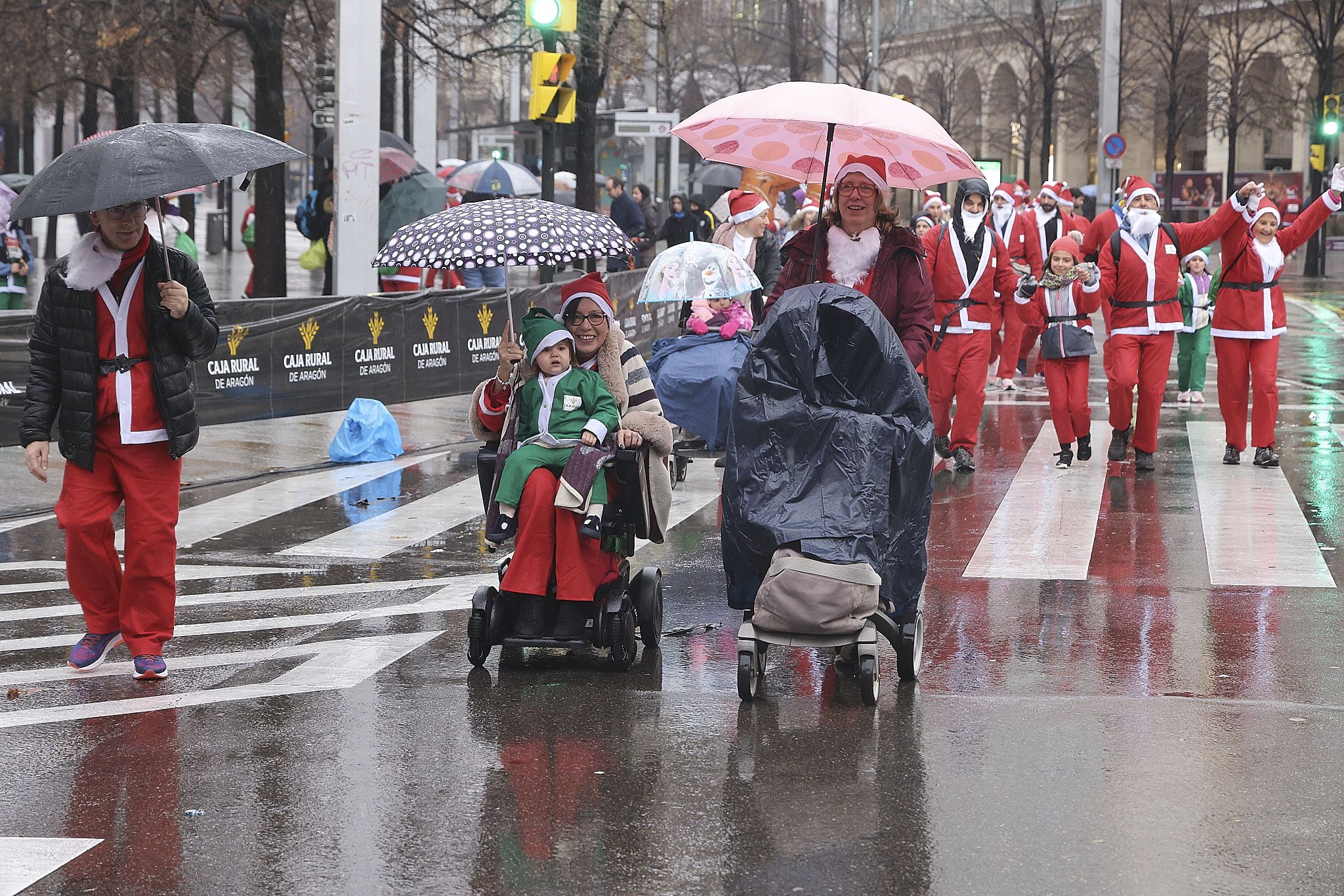 Las mejores fotos de la Carrera de Papá Noel Caja Rural de Aragón. 819
