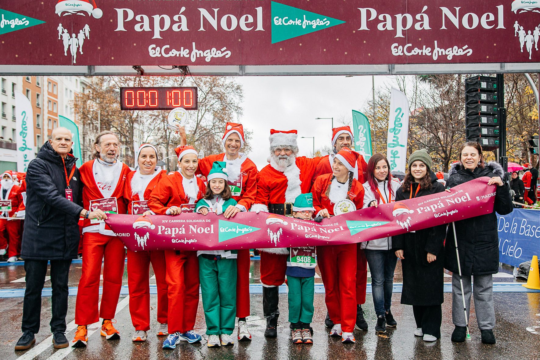 Las 30 fotos más top de la Carrera de Papá Noel de Madrid 2025.Late mi Lente (7)