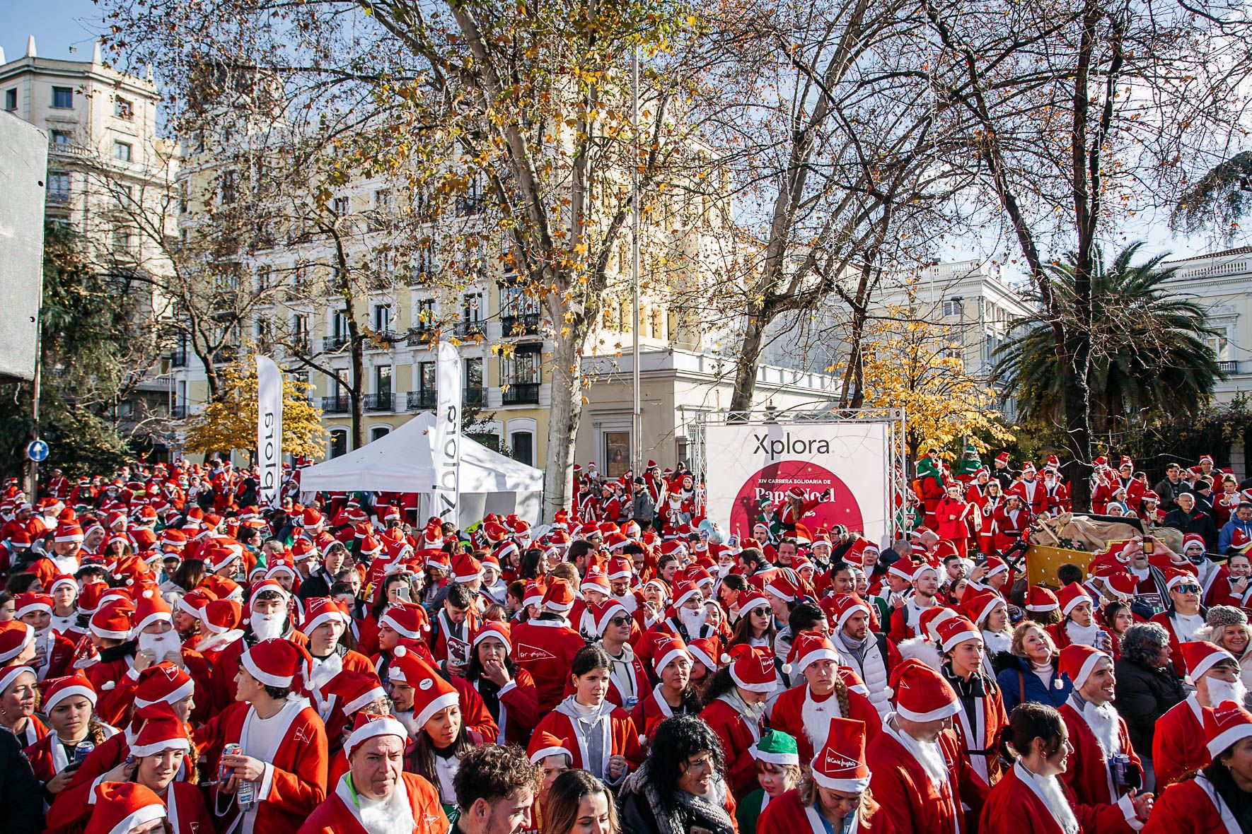 Las 30 fotos más top de la Carrera de Papá Noel de Madrid 2025.Late mi Lente (27)
