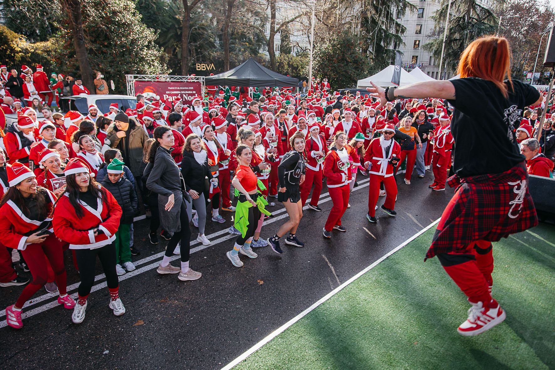 Las 30 fotos más top de la Carrera de Papá Noel de Madrid 2025.Late mi Lente (28)
