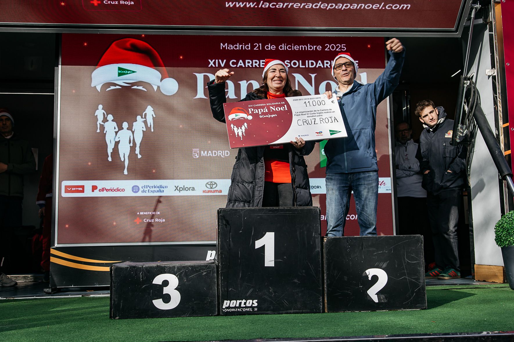 Las fotos de la premiación de la Carrera de Papá Noel de Madrid 2025.Late mi Lente 2