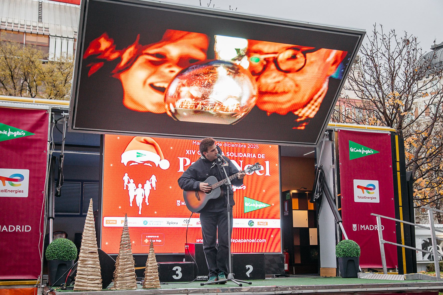 Papá Noel Salida Late mi Lente 15