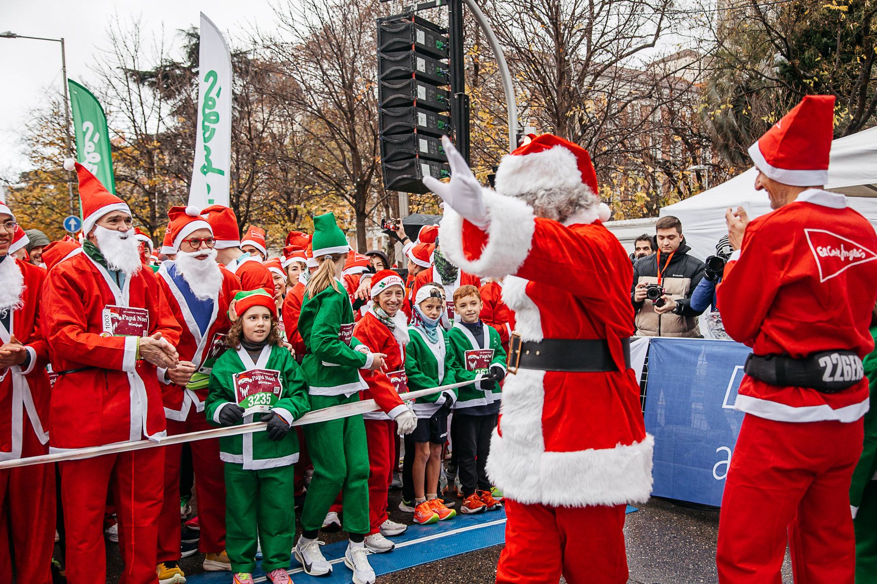 Papá Noel Salida Late mi Lente 74