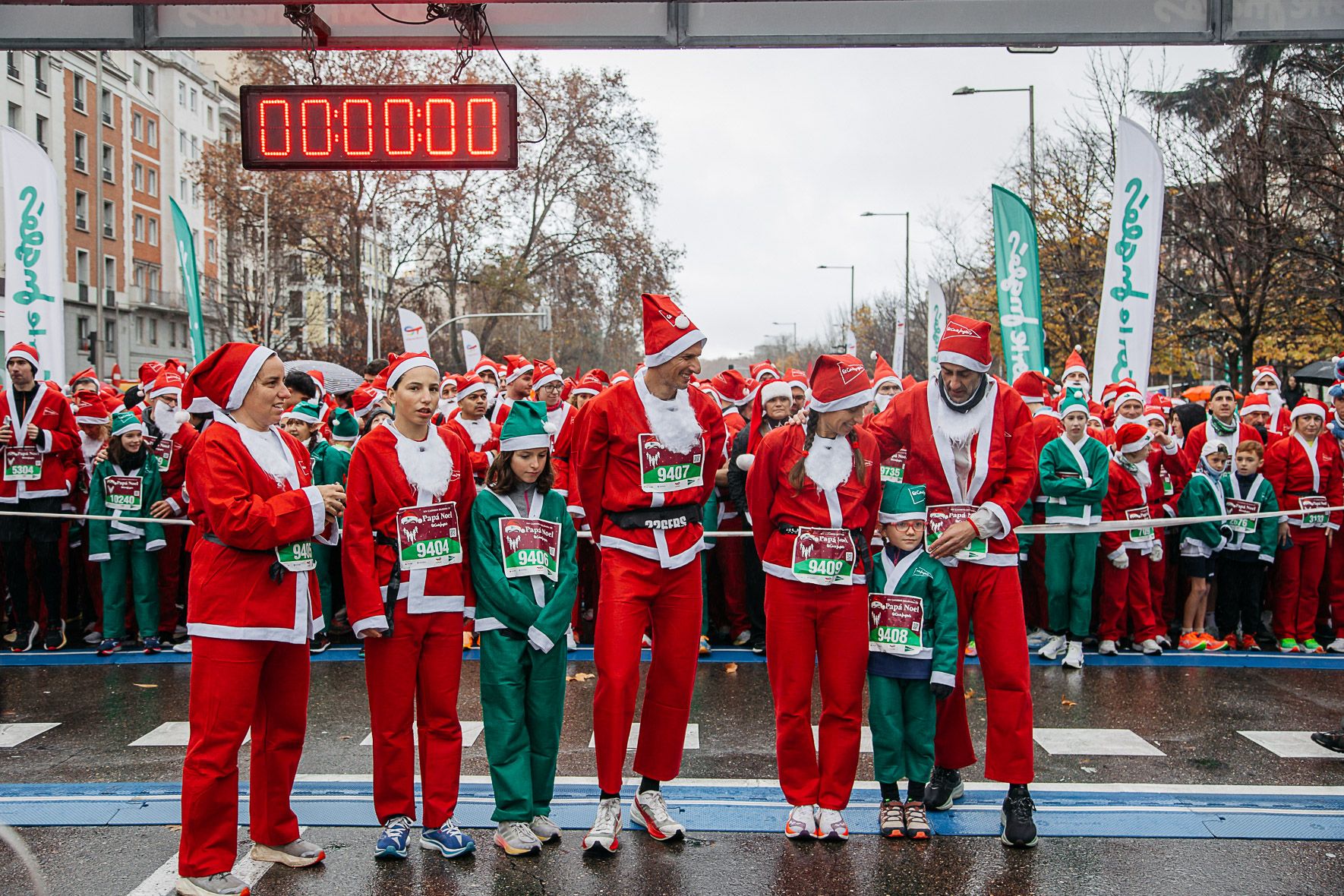 Papá Noel Salida Late mi Lente 85