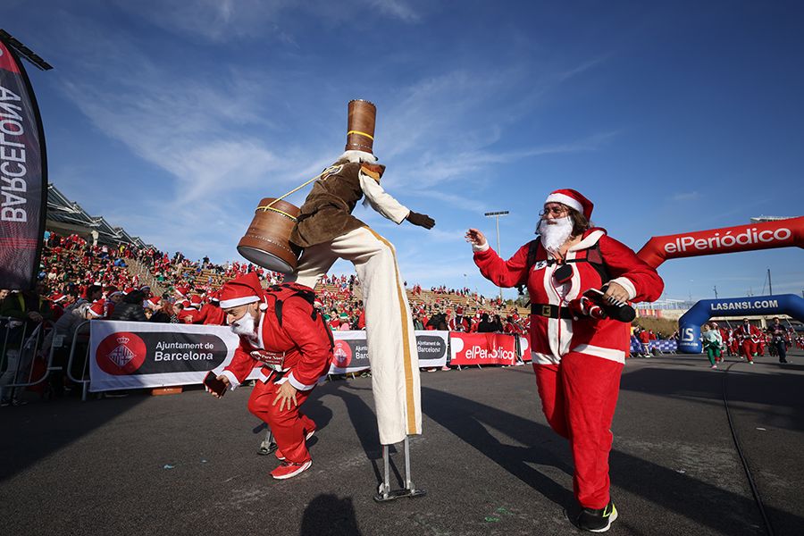 Las mejores fotos de la Carrera de Papá Noel de Barcelona 2025. 104