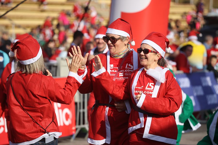 Las mejores fotos de la Carrera de Papá Noel de Barcelona 2025. 125