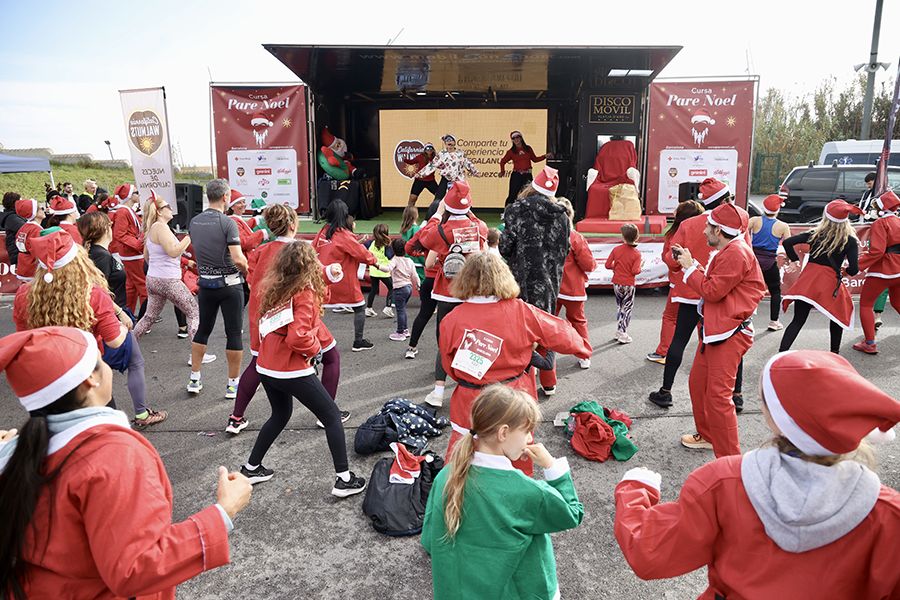 Las mejores fotos de la Carrera de Papá Noel de Barcelona 2025. 311