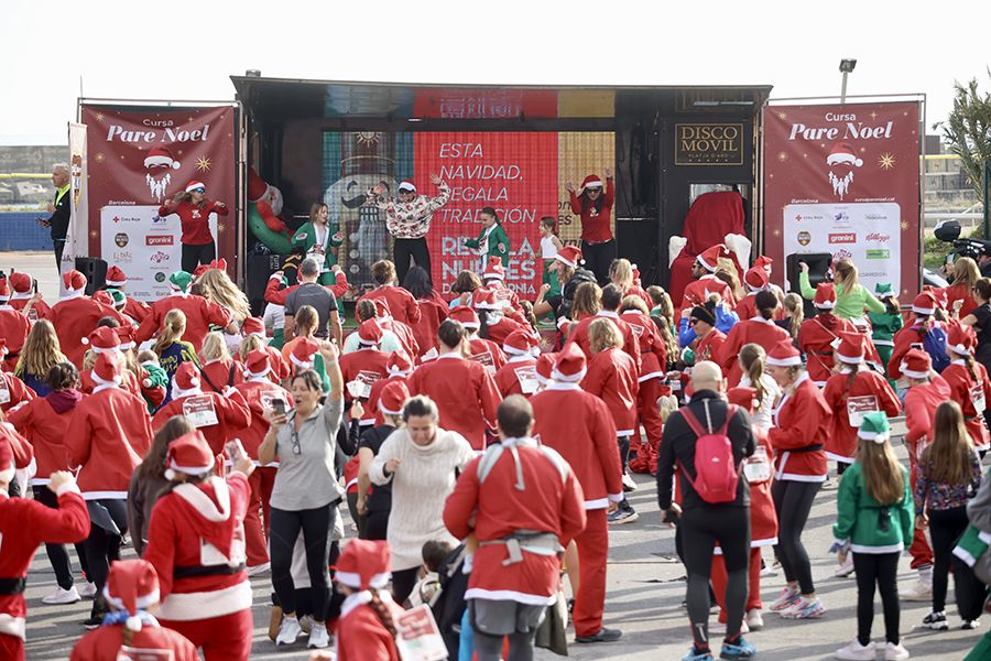 Las mejores fotos de la Carrera de Papá Noel de Barcelona 2025. 327