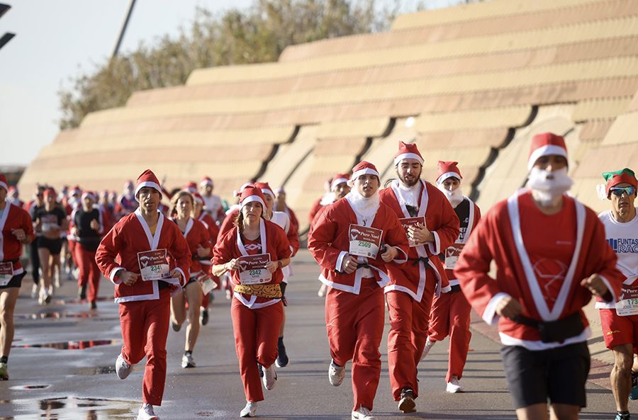 Las mejores fotos de la Carrera de Papá Noel de Barcelona 2025. 497