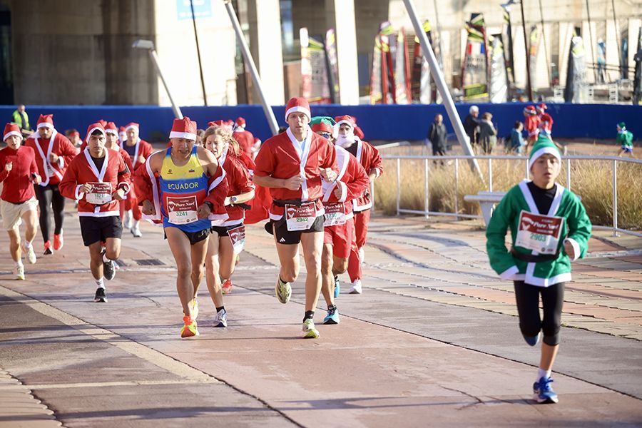 Las mejores fotos de la Carrera de Papá Noel de Barcelona 2025. 515