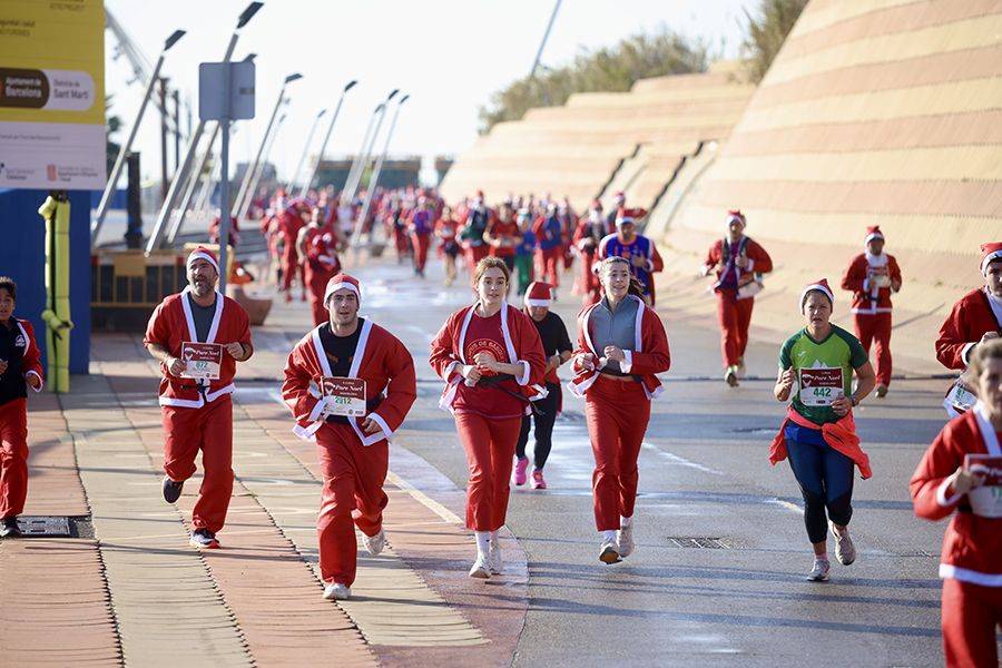 Las mejores fotos de la Carrera de Papá Noel de Barcelona 2025. 805