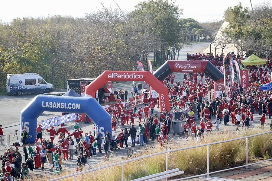 Las mejores fotos de la Carrera de Papá Noel de Barcelona 2025. 958