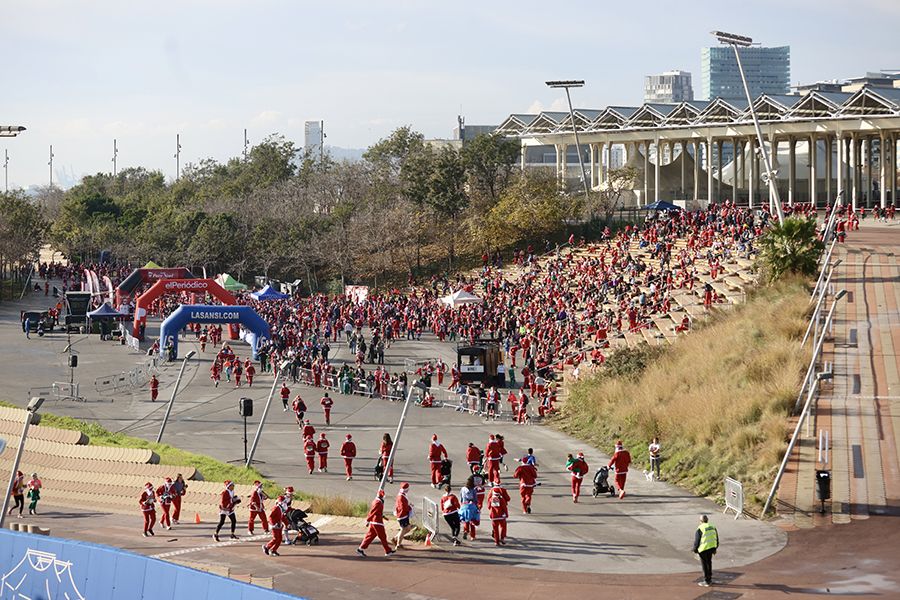 Las mejores fotos de la Carrera de Papá Noel de Barcelona 2025. 979