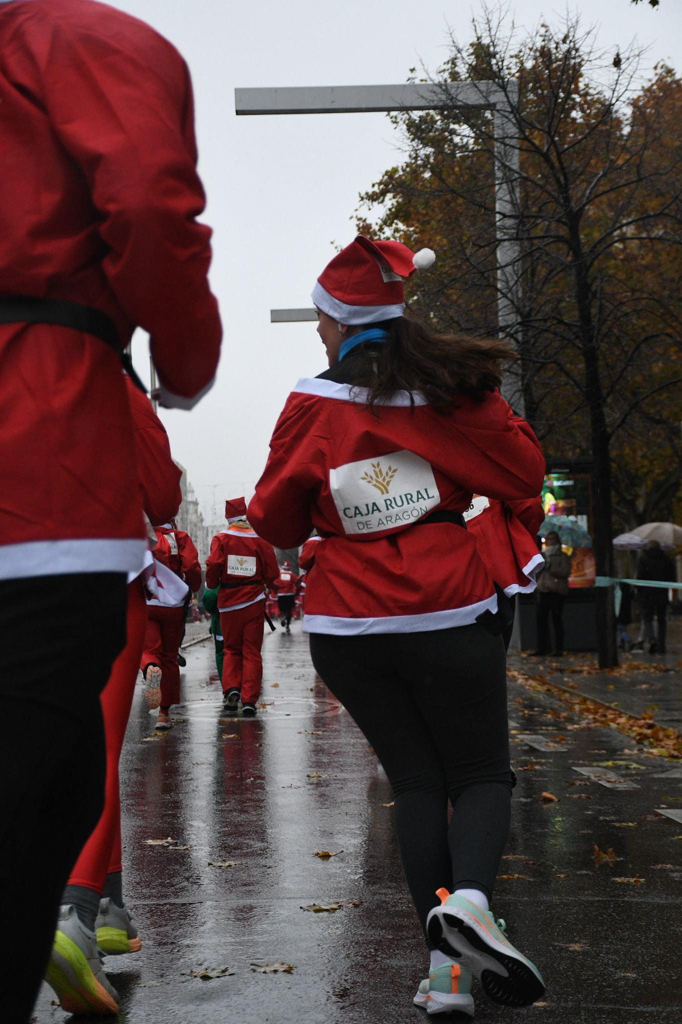 Las mejores fotos de la Carrera de Papá Noel de Zaragoza 2025. Independencia. 4217