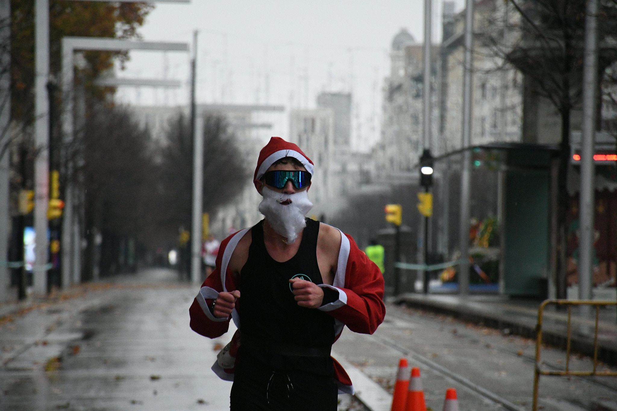 Las mejores fotos de la Carrera de Papá Noel de Zaragoza 2025. Independencia. 3912