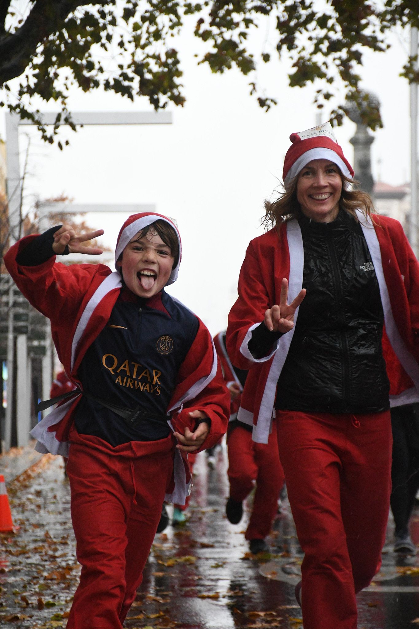 Las mejores fotos de la Carrera de Papá Noel de Zaragoza 2025. Independencia. 4271