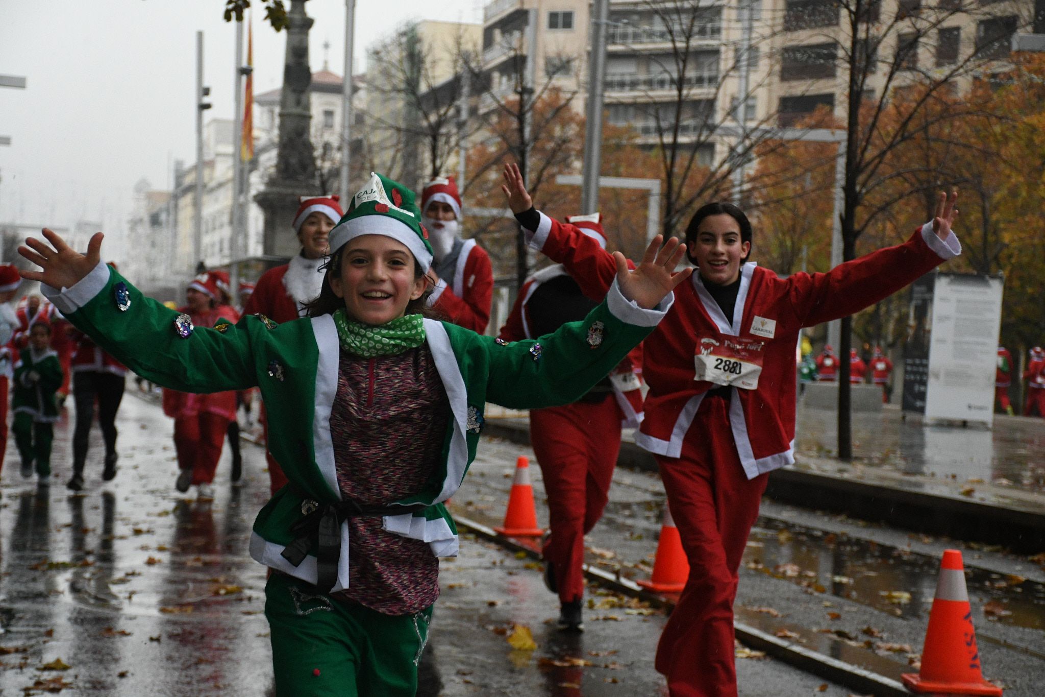 Las mejores fotos de la Carrera de Papá Noel de Zaragoza 2025. Independencia. 4300