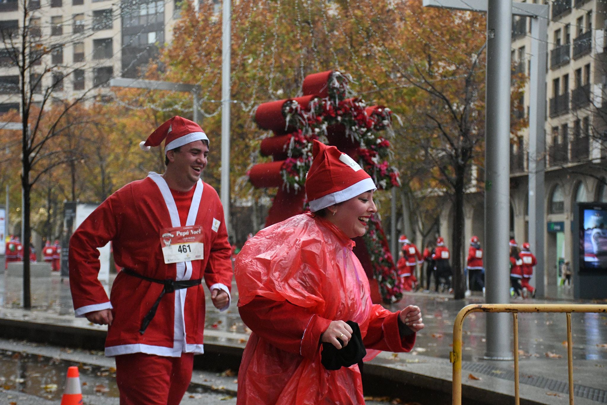 Las mejores fotos de la Carrera de Papá Noel de Zaragoza 2025. Independencia. 4308
