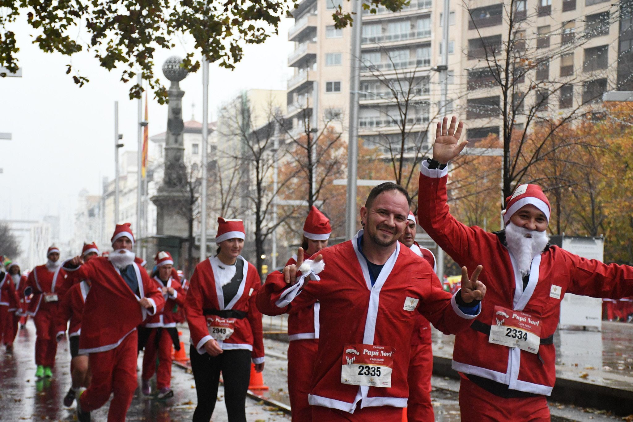 Las mejores fotos de la Carrera de Papá Noel de Zaragoza 2025. Independencia. 4311