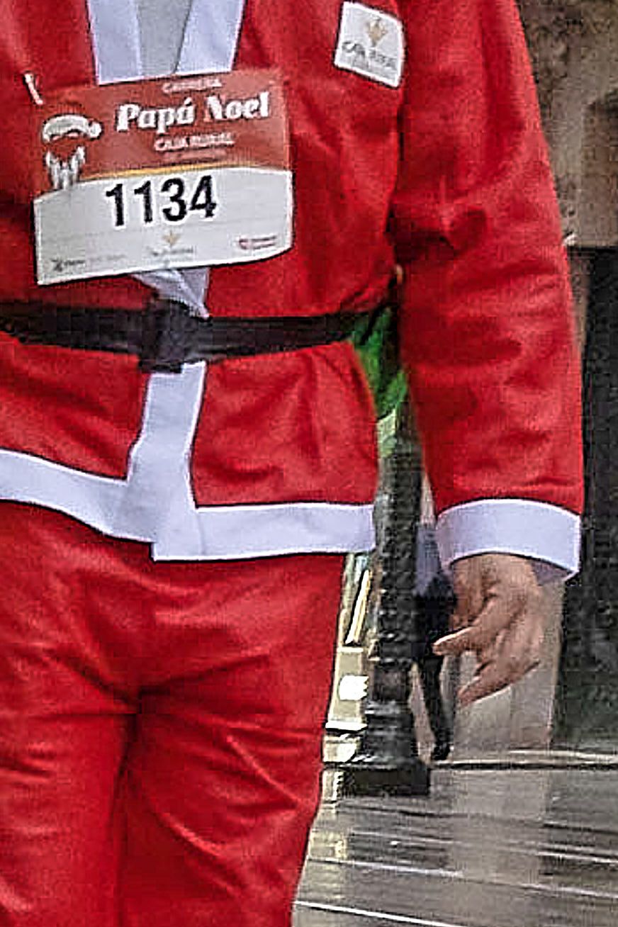 Las mejores fotos de la Carrera de Papá Noel de Zaragoza 2025. Coso. 7581