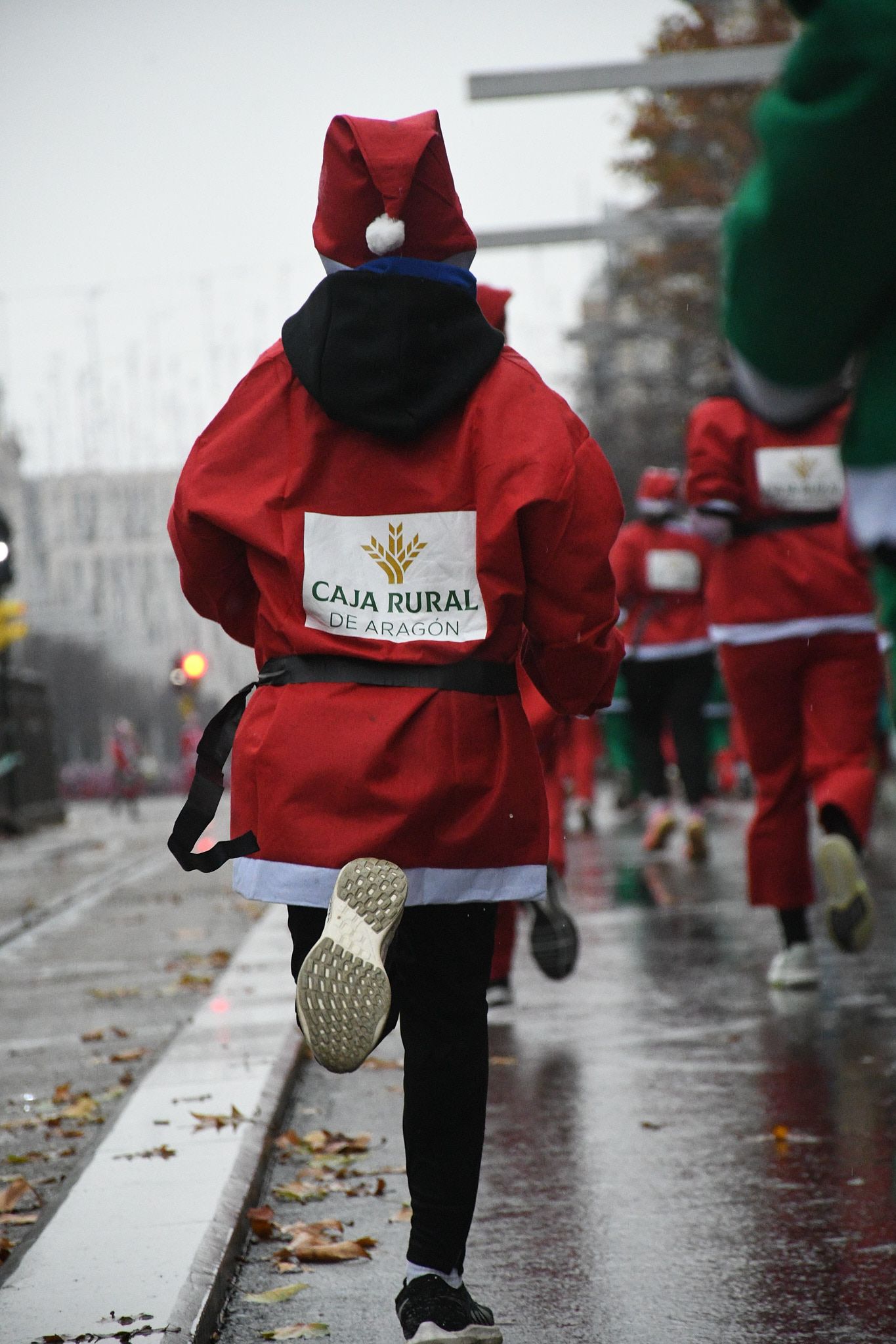 Las mejores fotos de la Carrera de Papá Noel de Zaragoza 2025. Independencia. 4111