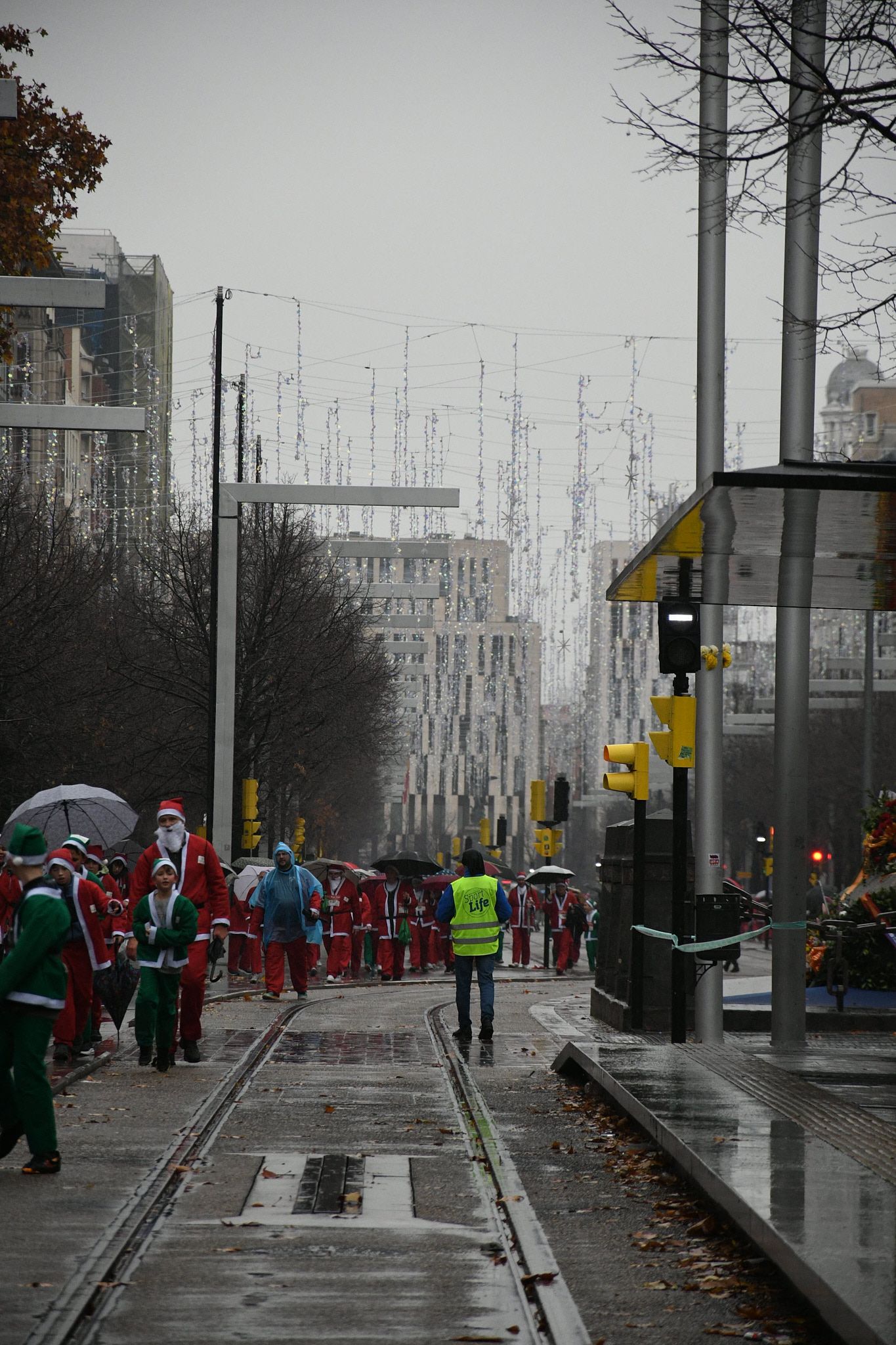 Las mejores fotos de la Carrera de Papá Noel de Zaragoza 2025. Independencia. 4636