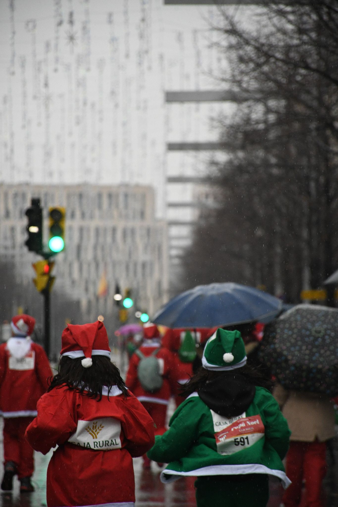 Las mejores fotos de la Carrera de Papá Noel de Zaragoza 2025. Independencia. 4644