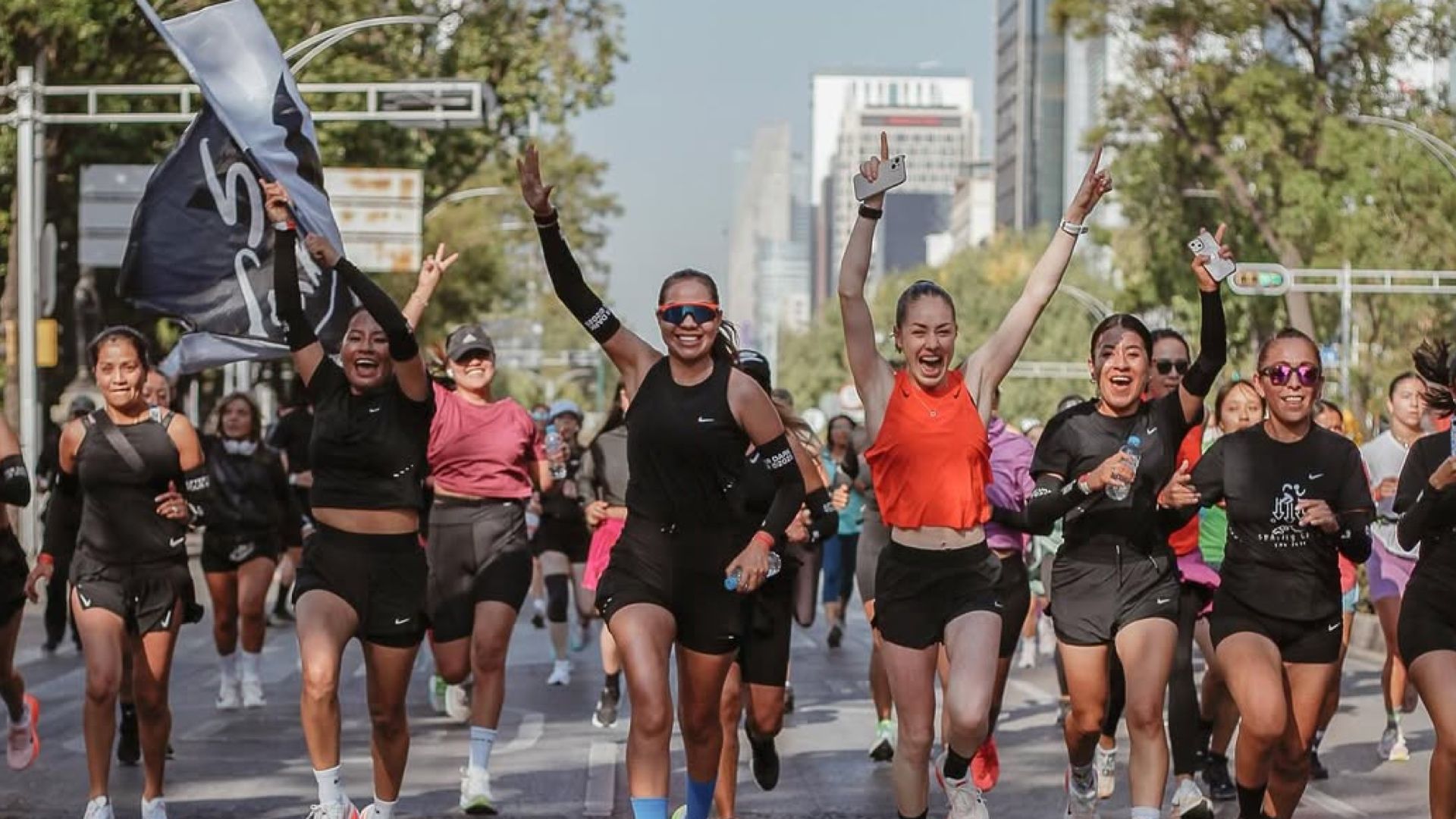Banderas, brazos en alto, gritos... se acabaron los social runs en ciudades grandes.