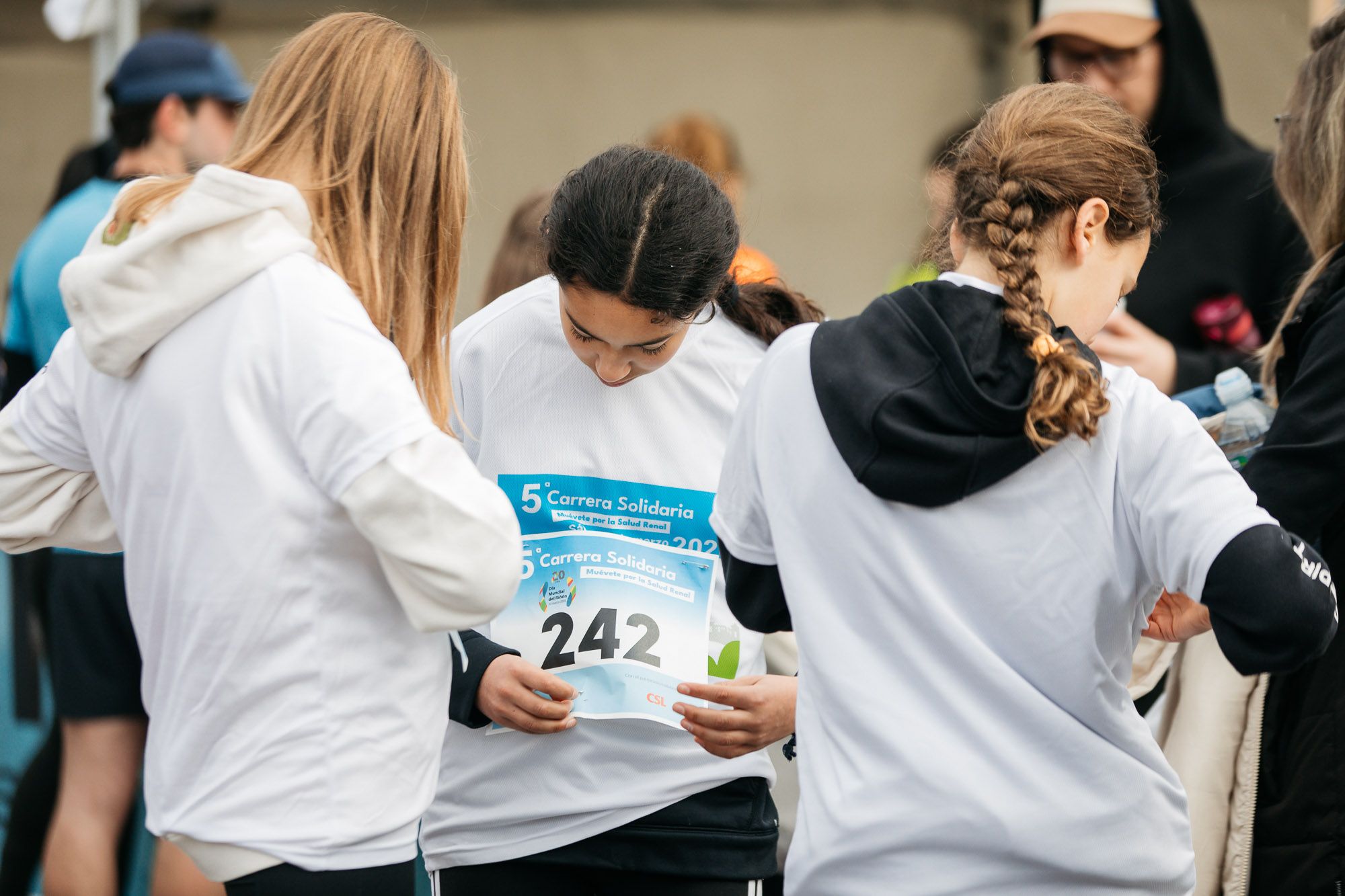 Carrera Solidaria "Muévete por la Salud Renal" ambiente salida Late mi Lente 21