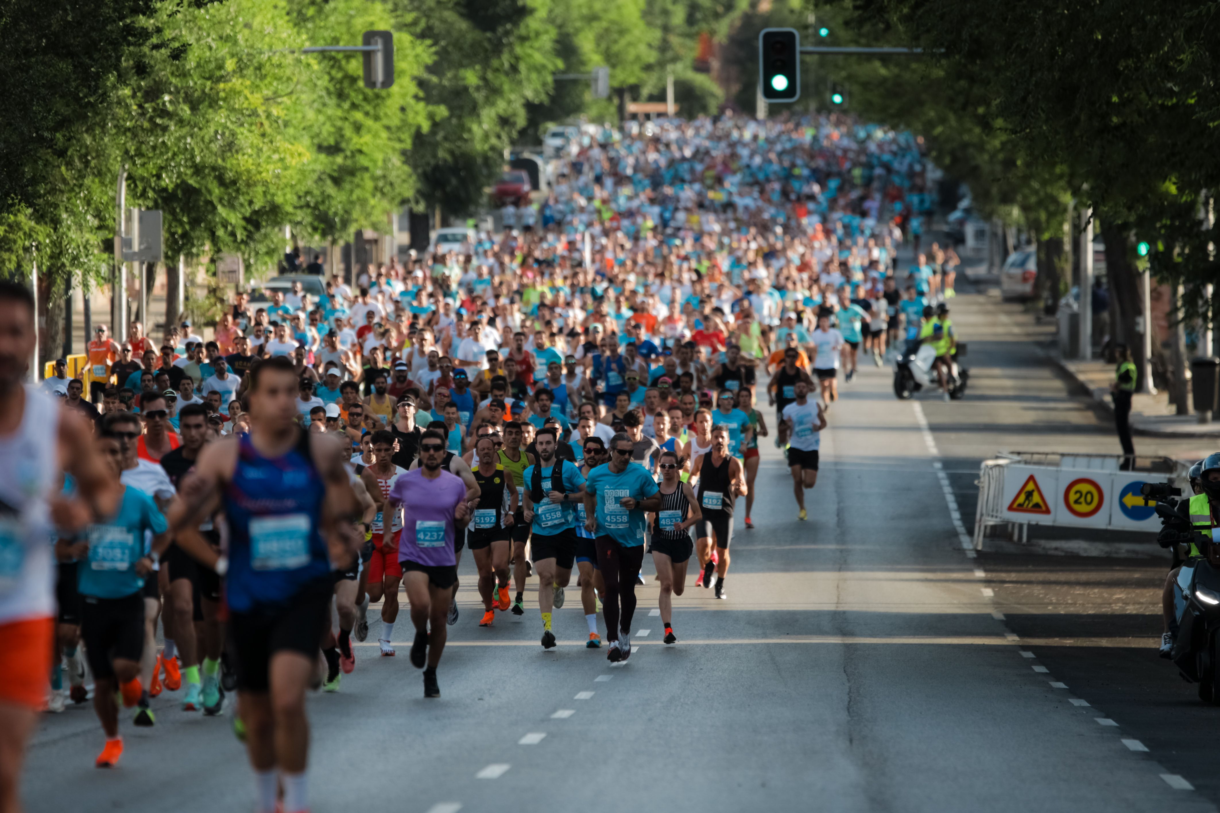 KLM Norte vs Sur es una magnifica excusa para irte de vacaciones con un 10K rapidísimo almacenado en tus piernas. SPORTMEDIA