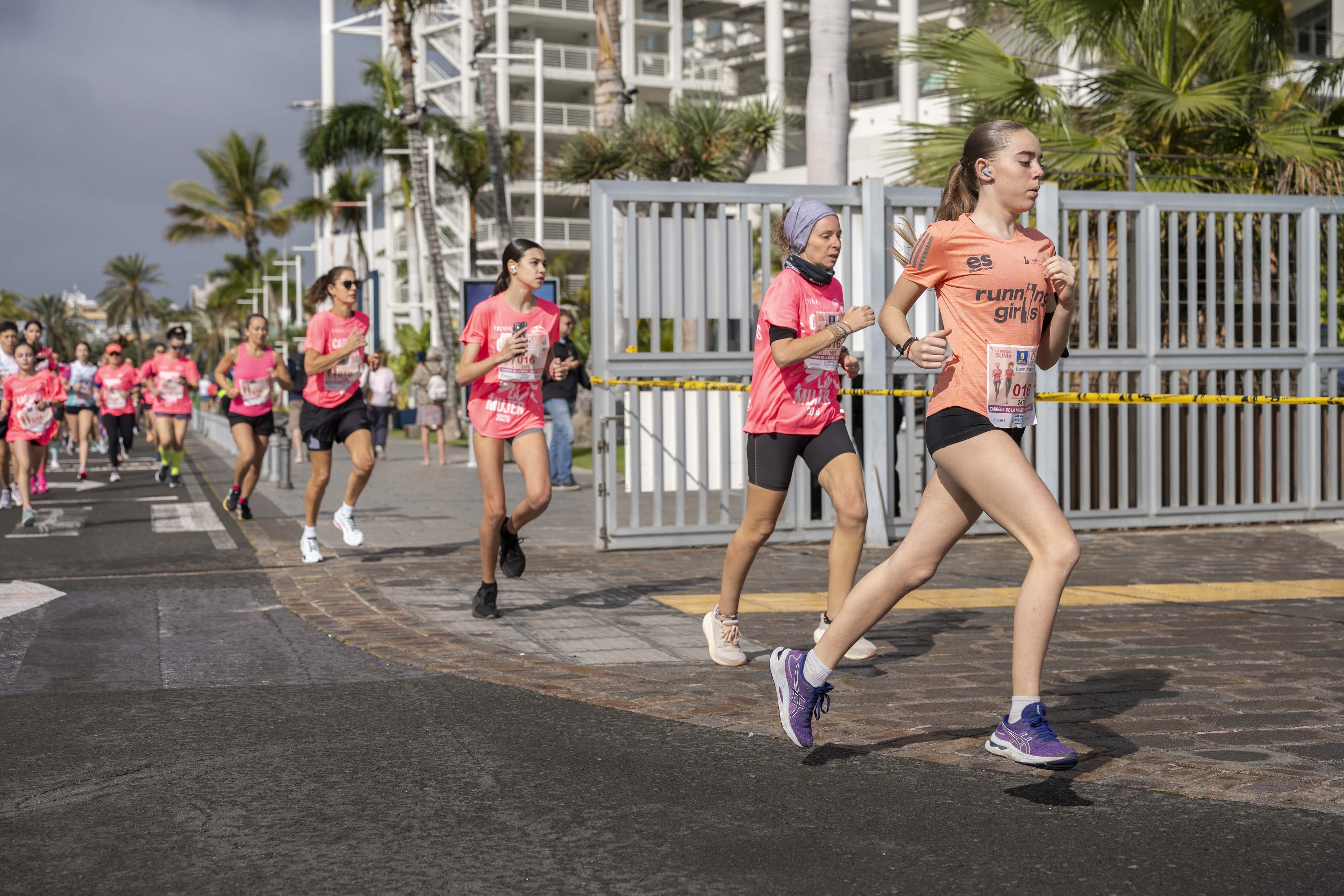 Las mejores fotos de la Carrera de la Mujer Central Lechera Asturiana de Gran Canaria 2026. Alex Basha   53