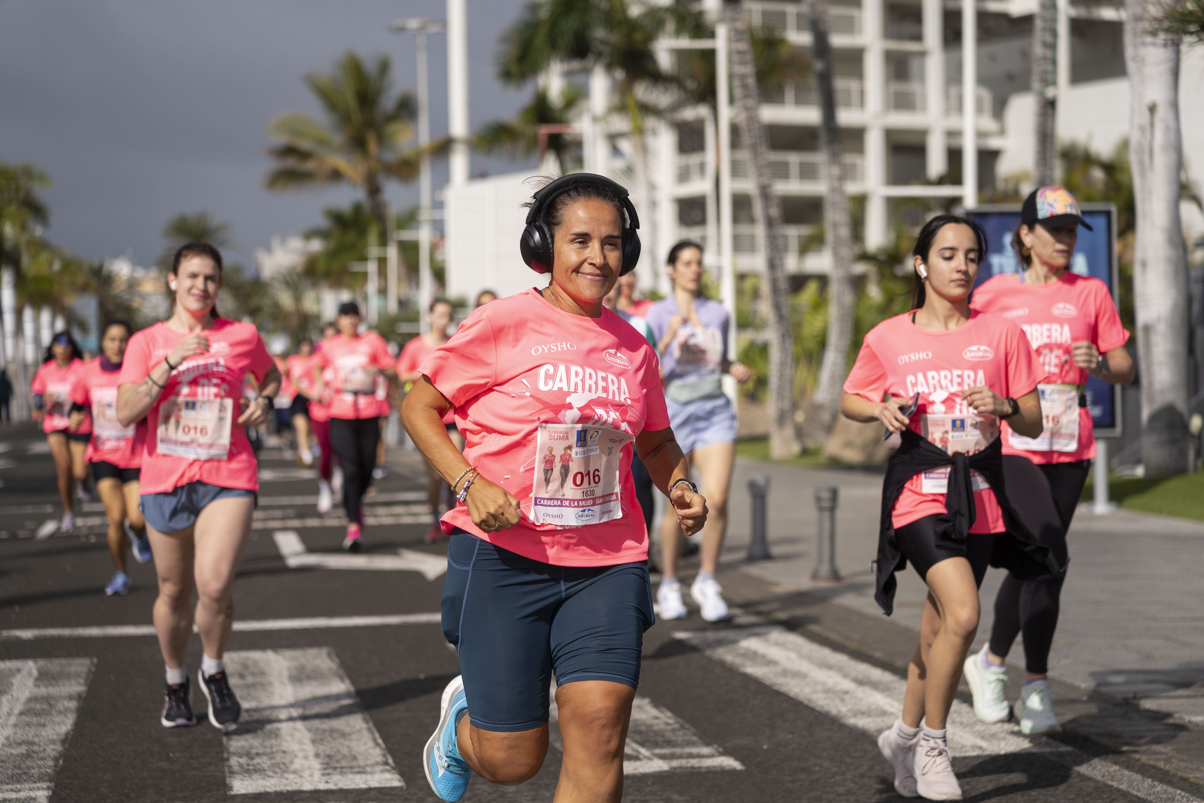Las mejores fotos de la Carrera de la Mujer Central Lechera Asturiana de Gran Canaria 2026. Alex Basha   57