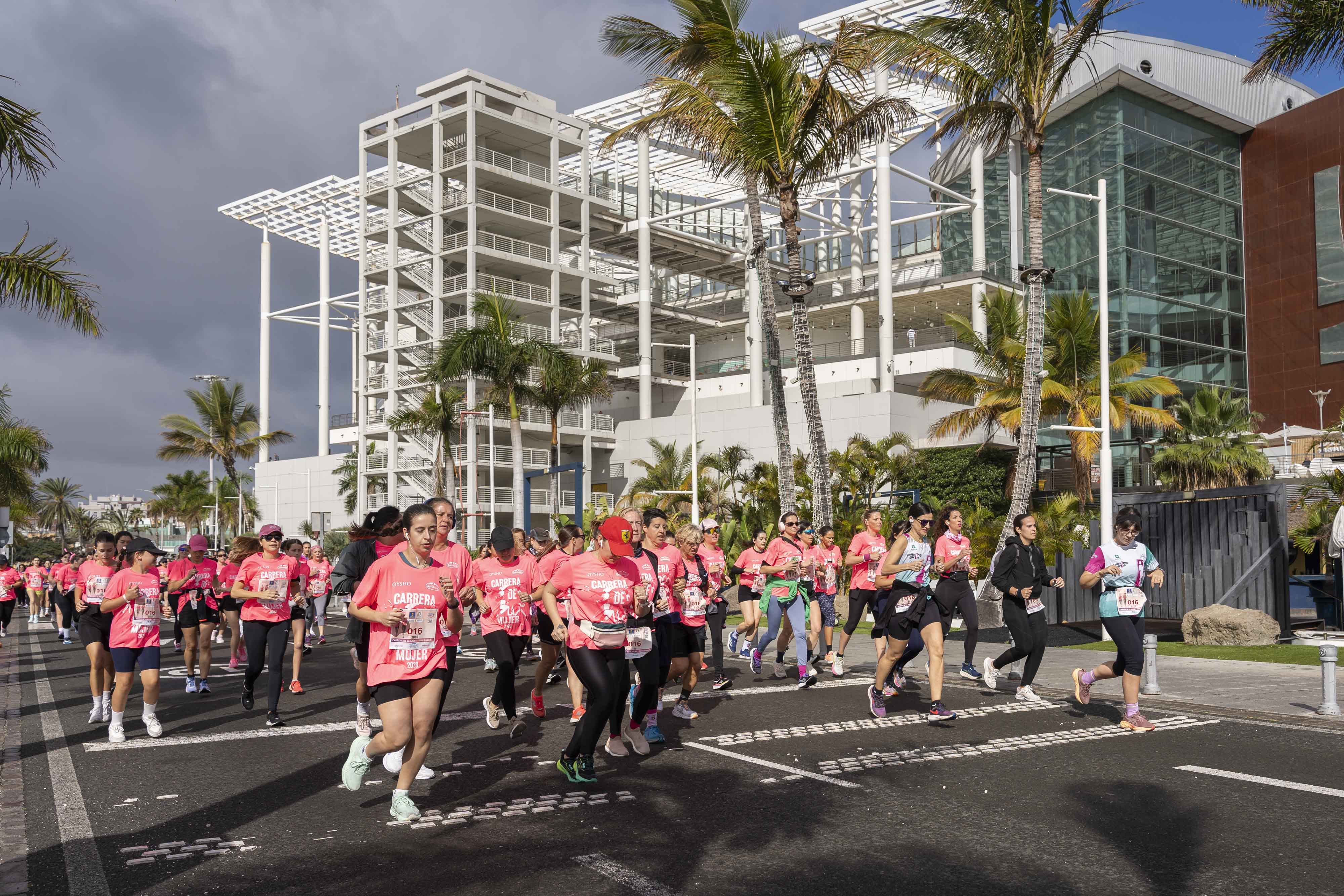 Las mejores fotos de la Carrera de la Mujer Central Lechera Asturiana de Gran Canaria 2026. Alex Basha   62