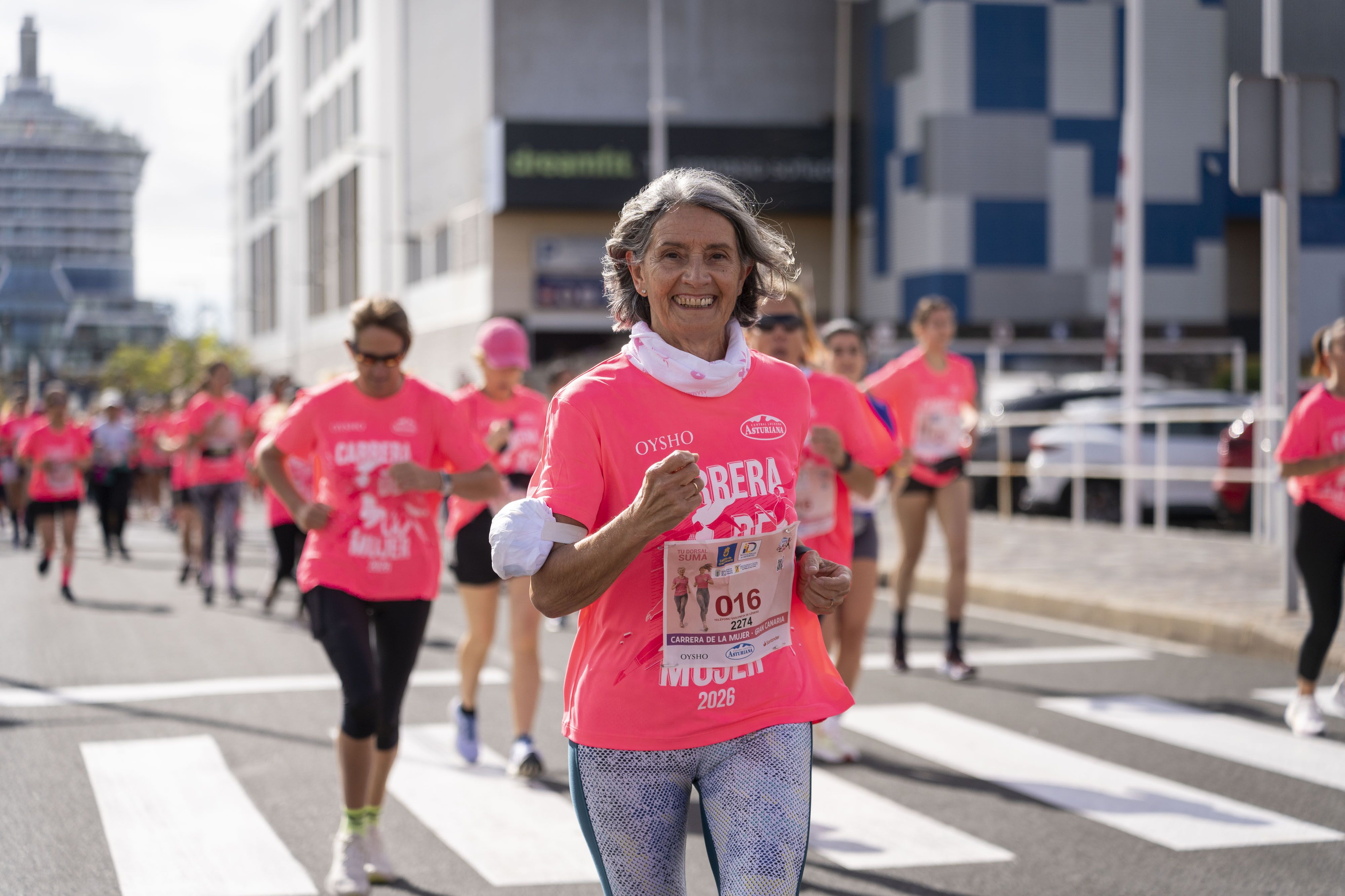Las mejores fotos de la Carrera de la Mujer Central Lechera Asturiana de Gran Canaria 2026. Alex Basha   77