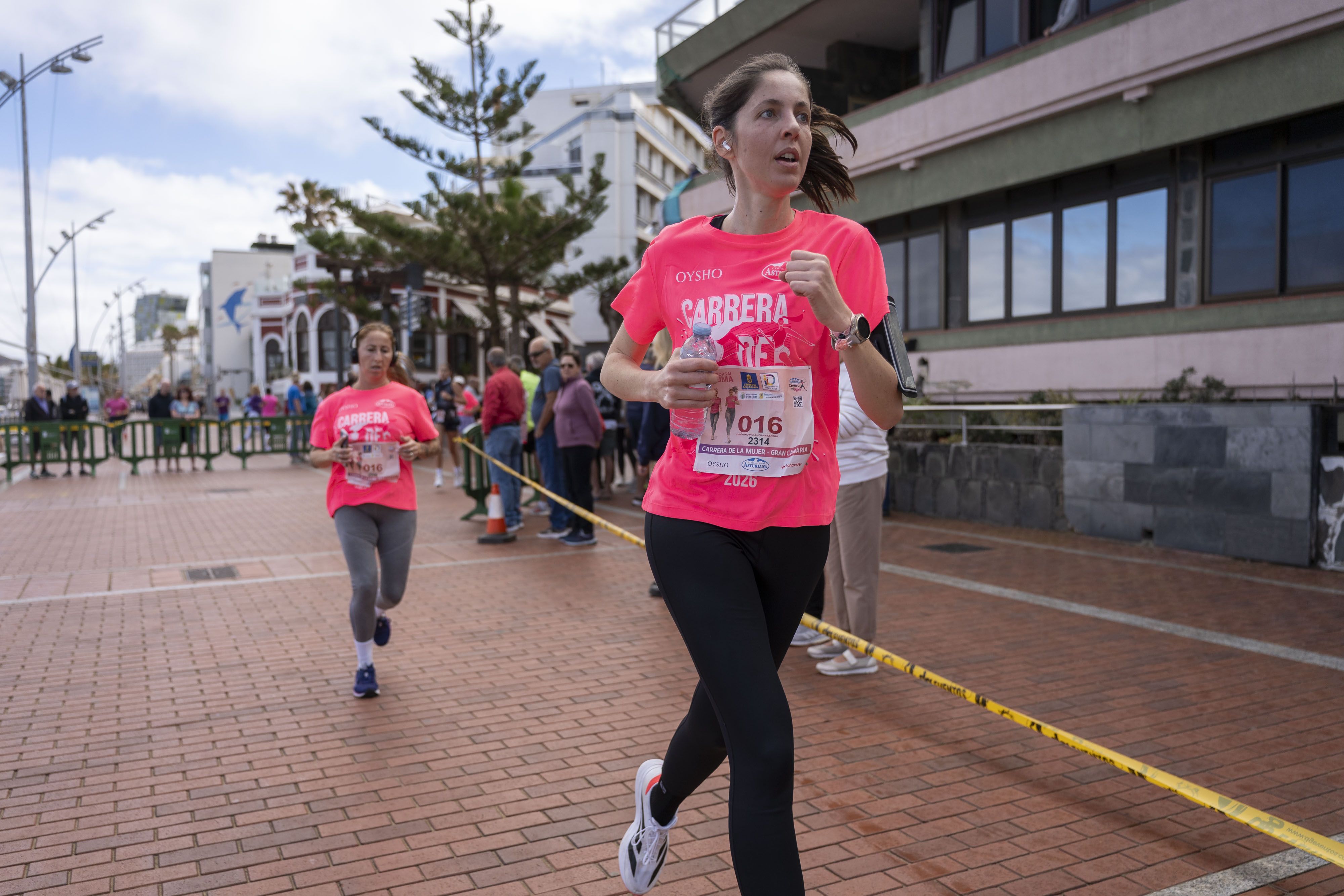 Las mejores fotos de la Carrera de la Mujer Central Lechera Asturiana de Gran Canaria 2026. Alex Basha   108