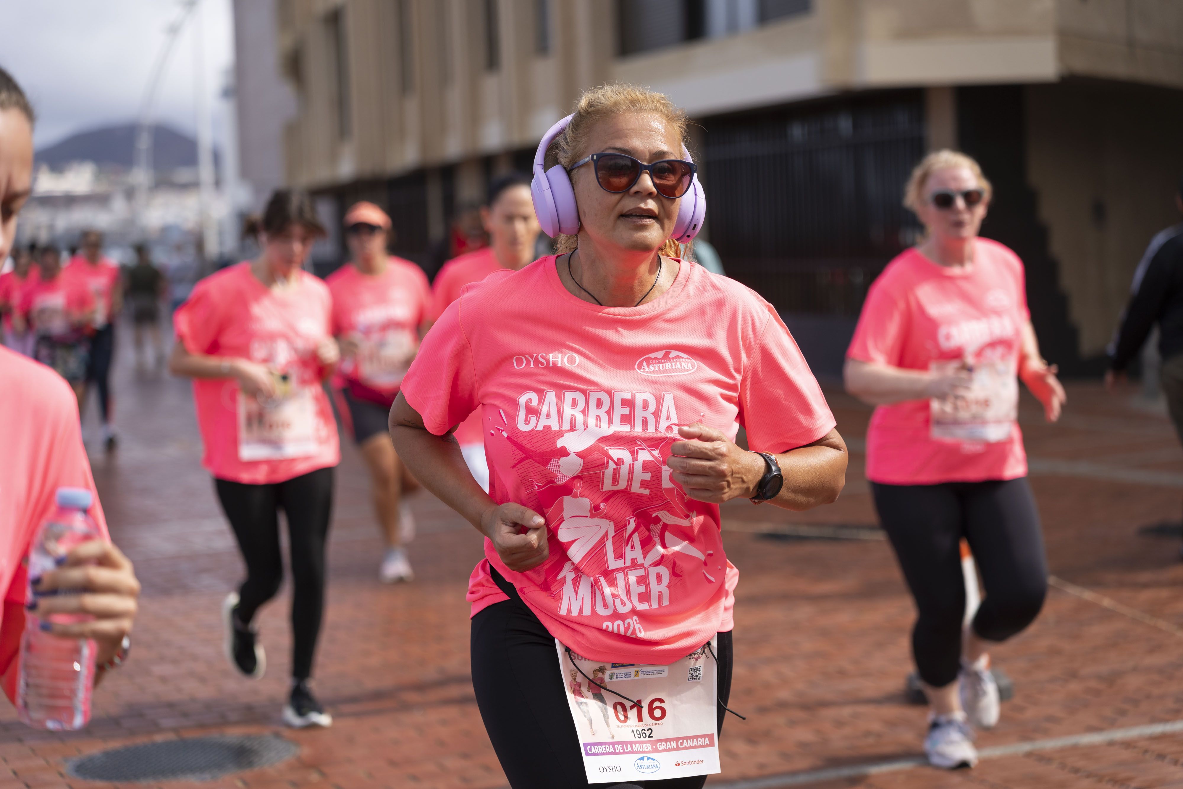 Las mejores fotos de la Carrera de la Mujer Central Lechera Asturiana de Gran Canaria 2026. Alex Basha   136