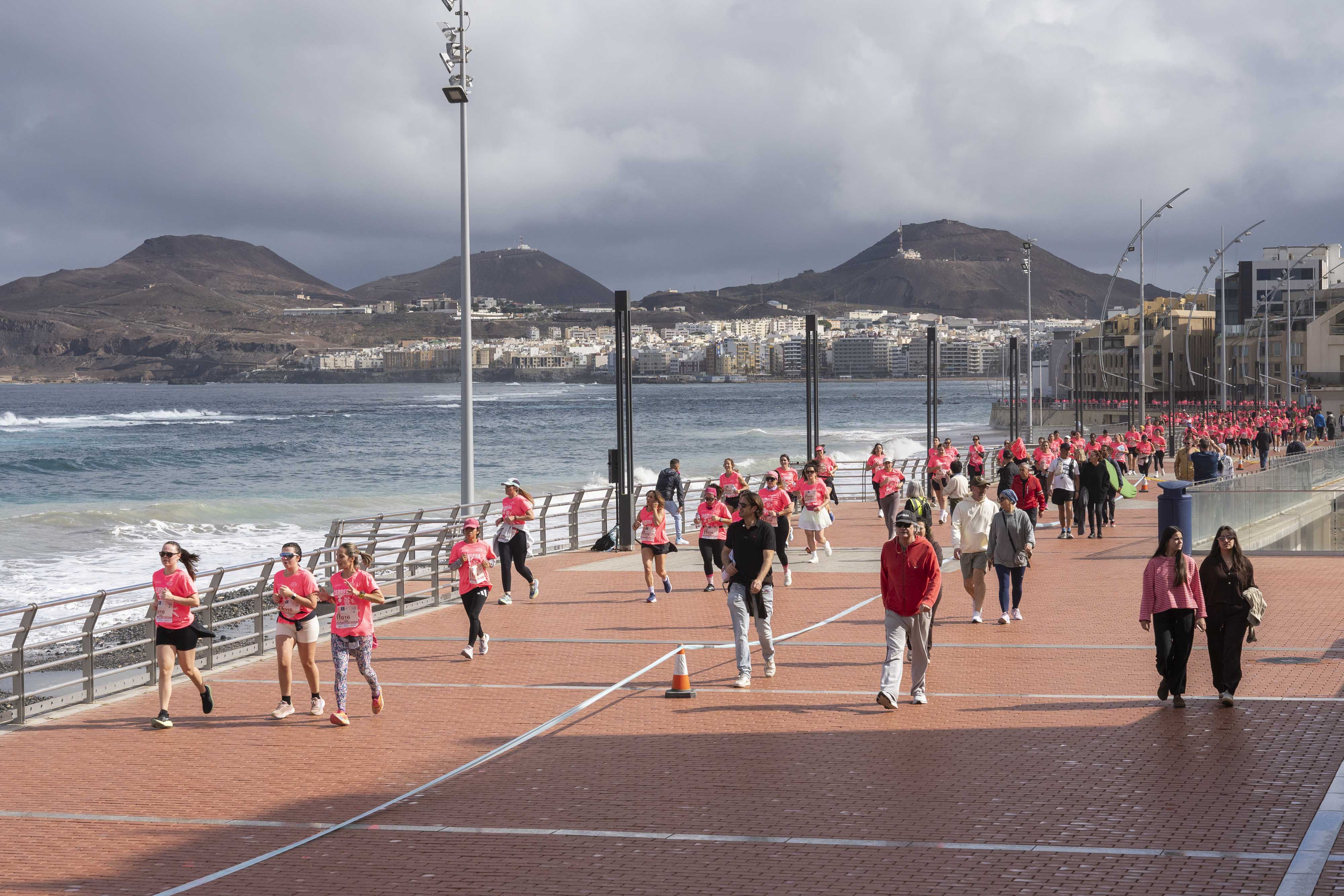 Las mejores fotos de la Carrera de la Mujer Central Lechera Asturiana de Gran Canaria 2026. Alex Basha   141